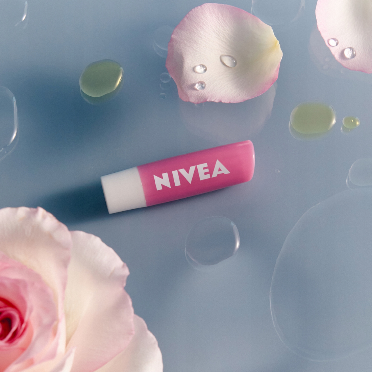 NIVEA SOFT ROSE Pomadka ochronna do ust różana nawilżająca 4,8g Rodzaj pomadka