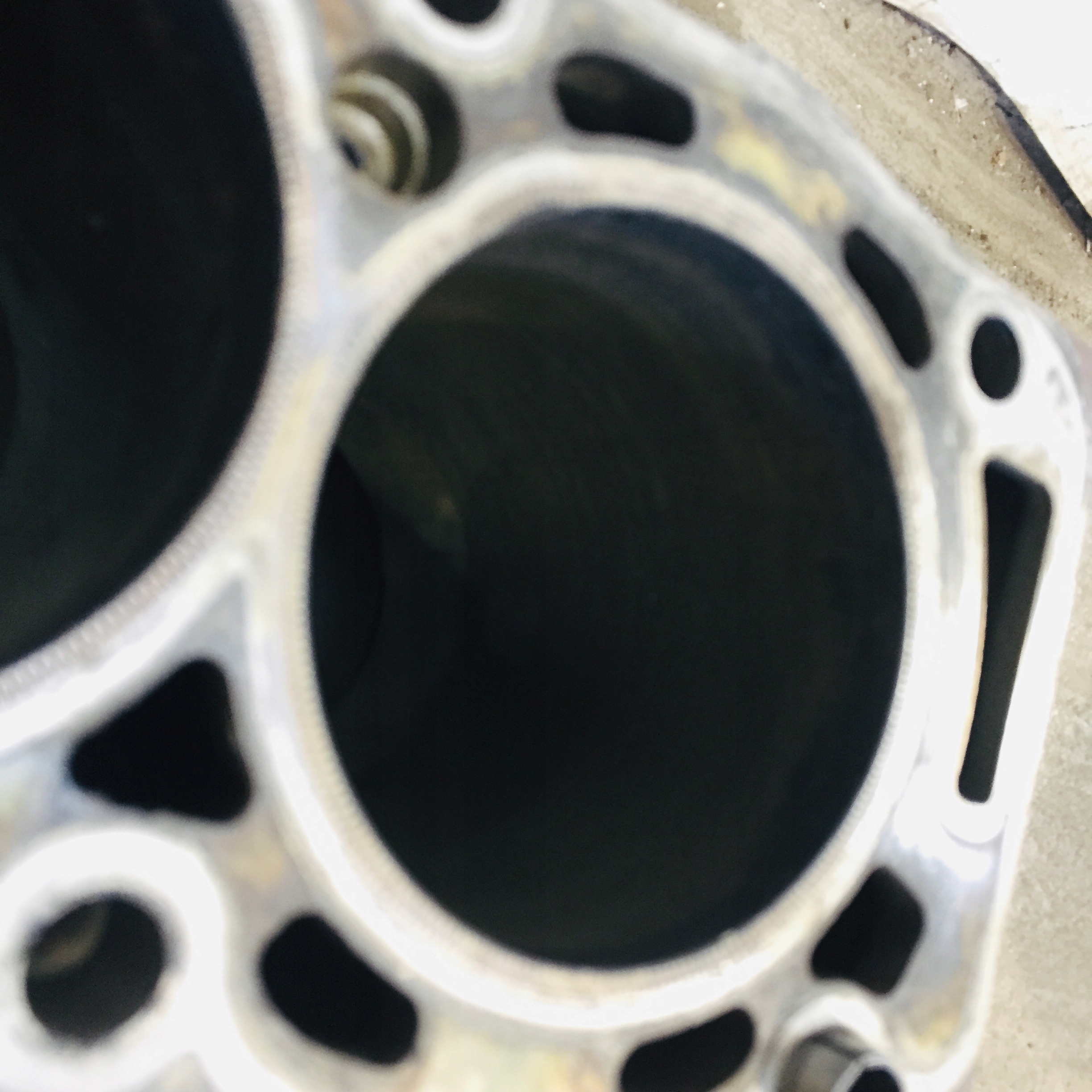 BLOK SILNIKA 2,0 HDI RH02 CITROEN PEUGEOT #51 Numer katalogowy części BLOK SILNIKA 2,0 HDI RH02 CITROEN PEUGEOT #51