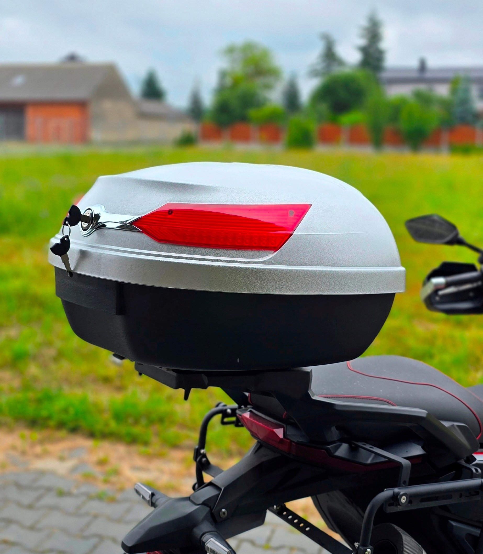 Motocyklový Centrální Kufr TopX 51L Lyon 2xKASK Honda Cb Hornet Cbf Nc Ntv