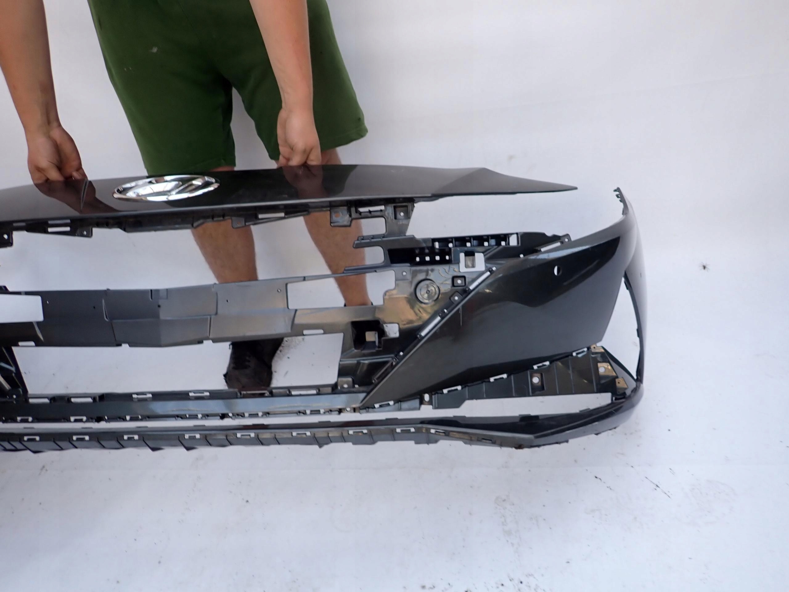 HYUNDAI ELANTRA VII 7 20- bumper front front PDC