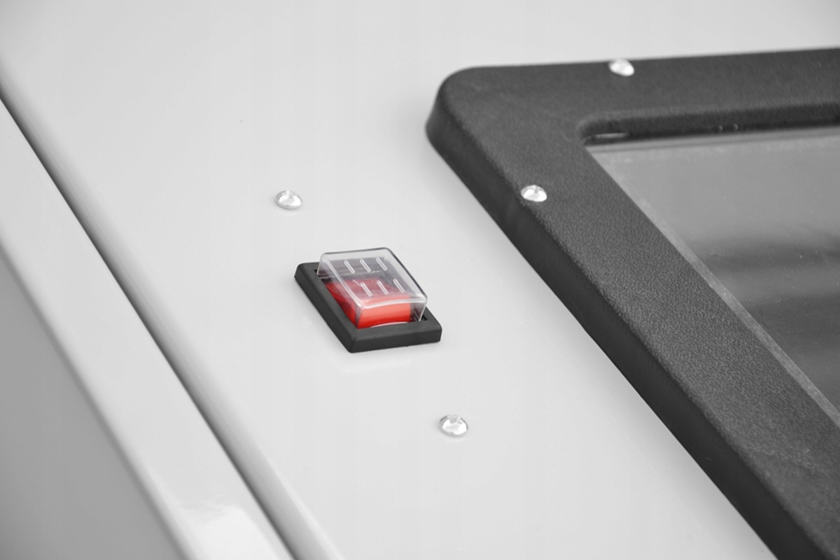 PIASKARKA KABINOWA 350L BOCZNE OTWARCIE DYSZE Mark Cormak