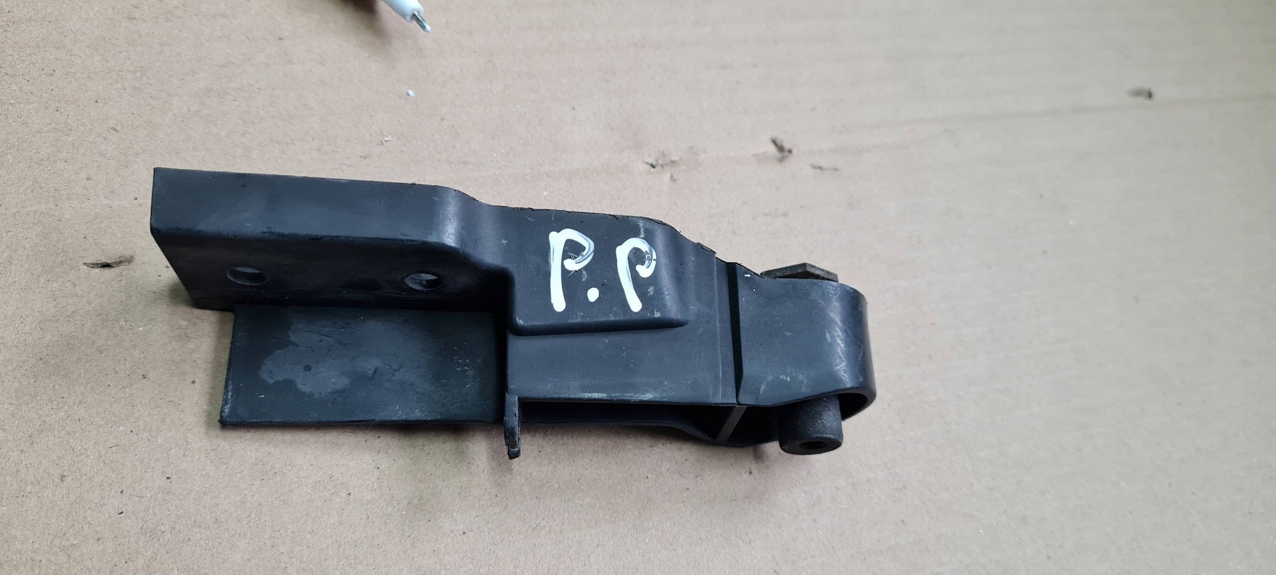 A6 C6 LIFT Support Poignée Support plaque Pare choc Droite Avant 4F0807772