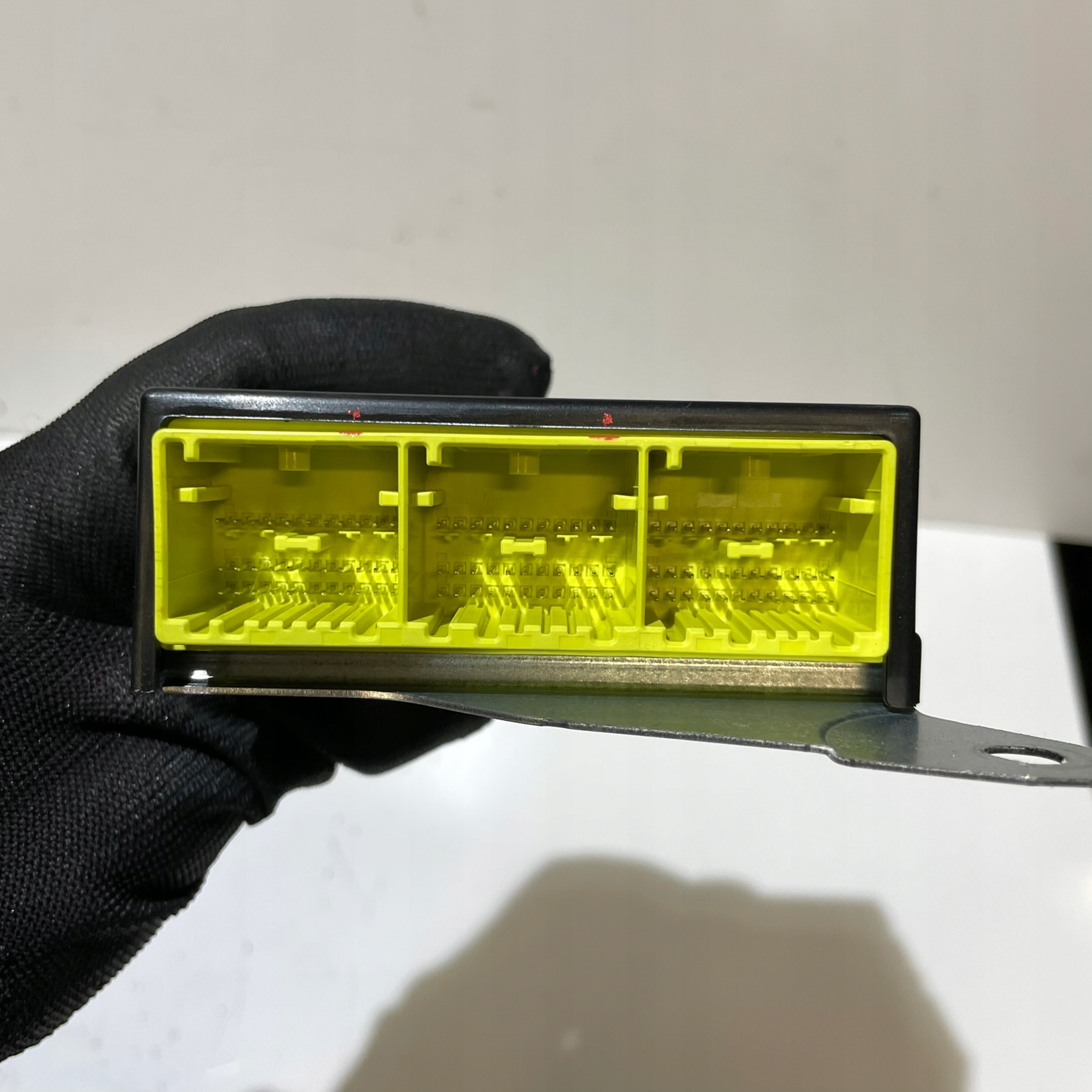 RENAULT TALISMAN LIFT SENSOR PODUSZEK 985105122R Producent części Renault OE