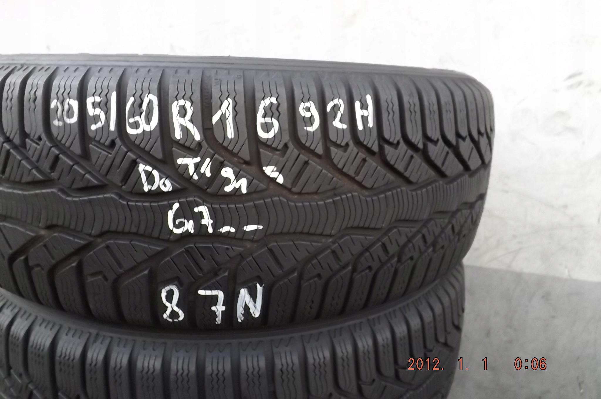 [87N] 4XZIMA 205/60R16 92H KLEBER KRISALP HP2 & Model Krisalp HP2