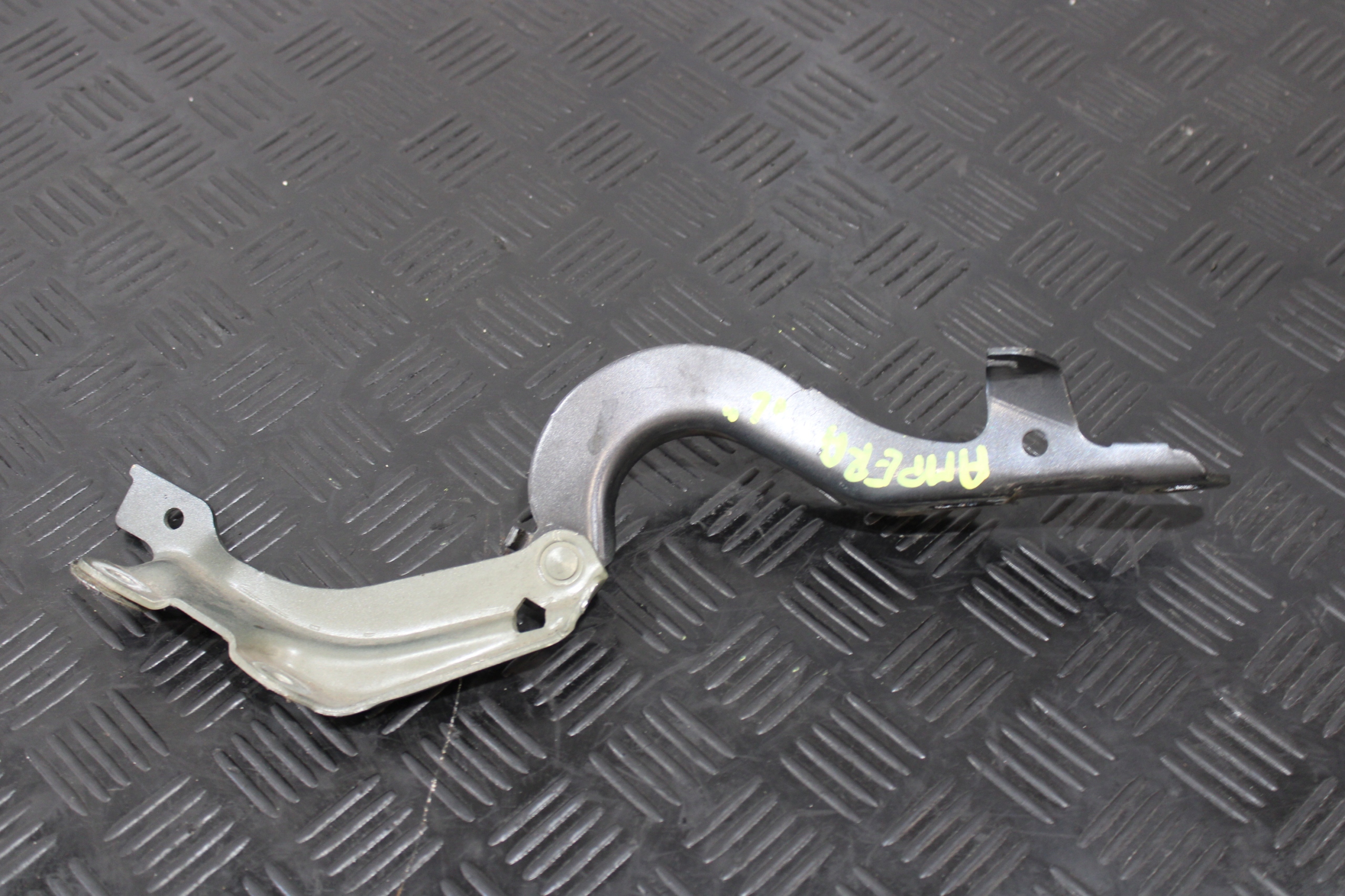 hinge bonnets left OPEL AMPERA 1,4 BENZ