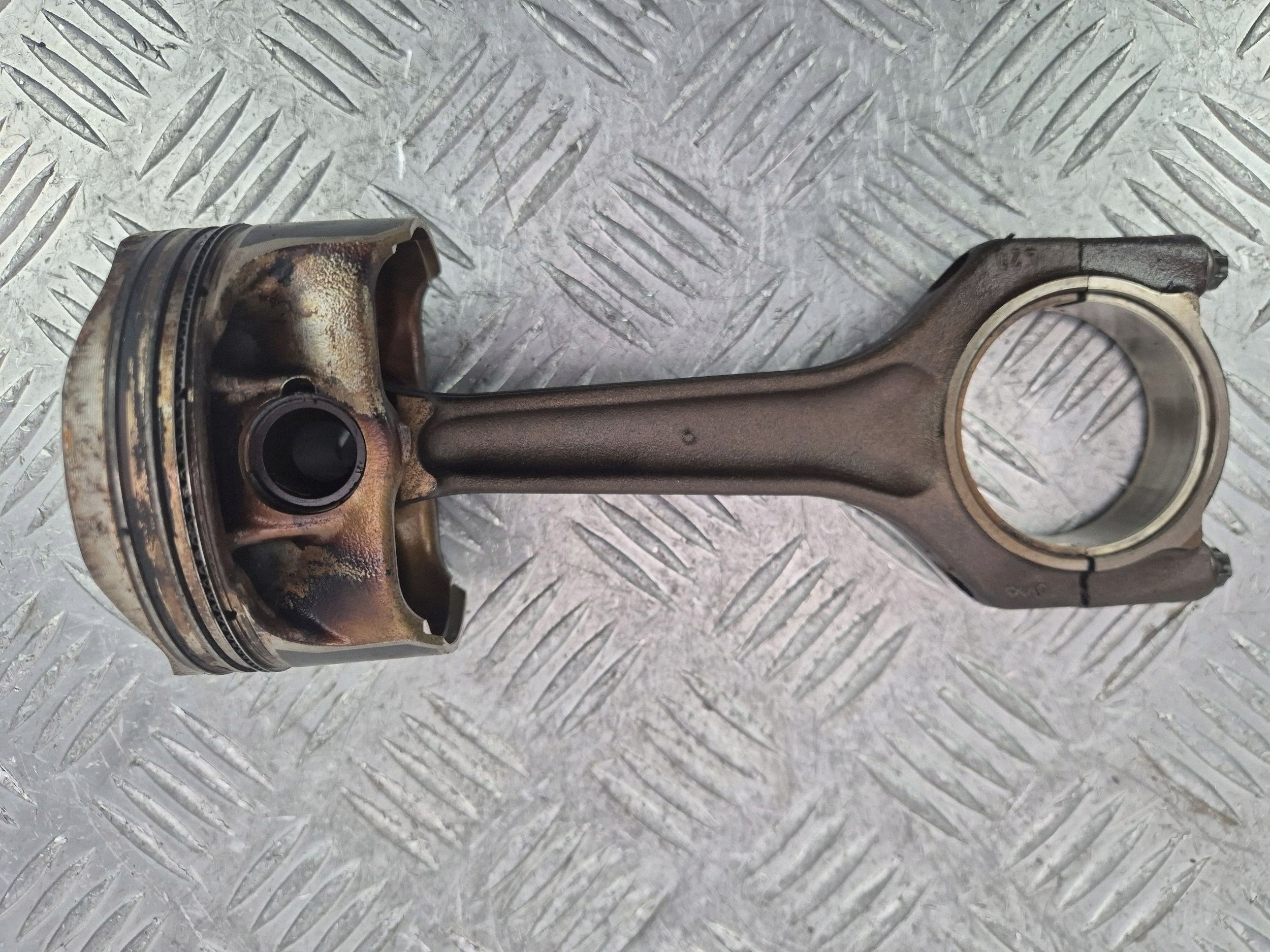 piston with connecting rod BMW 1 E81 118i 084201 N43B20AA