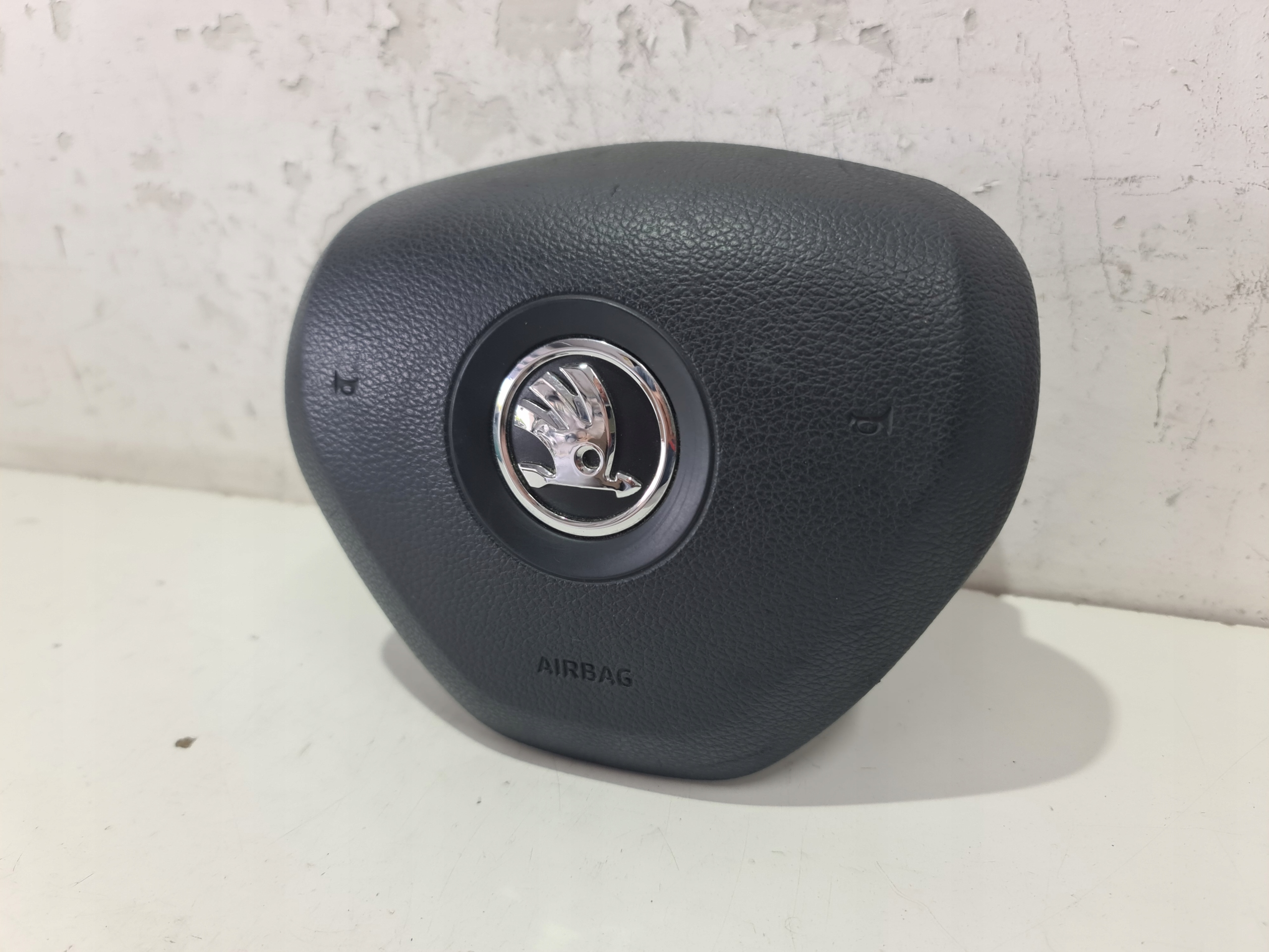 PODUSZKA KIEROWNICY AIRBAG SKODA OCTAVIA III FABIA II LIFT 5E0880201 Numer katalogowy części 5E0880201