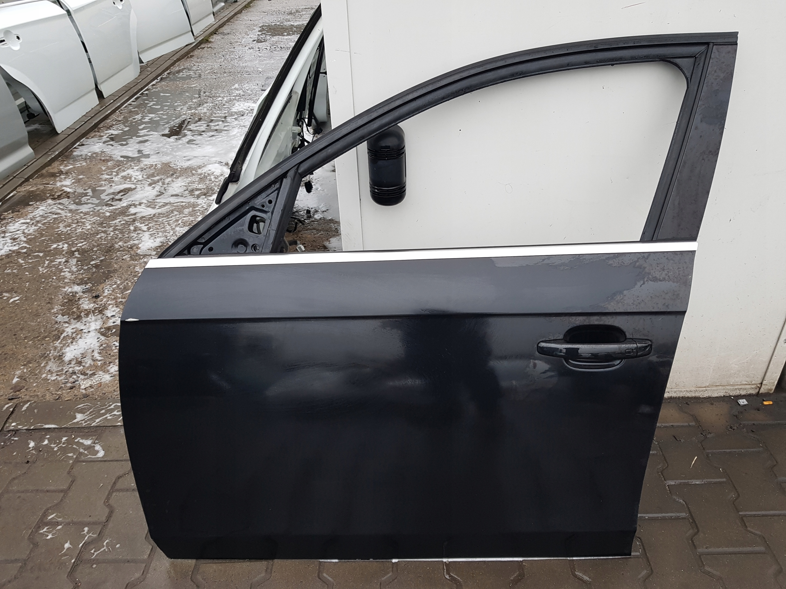 AUDI A4 B8 08r- DRZWI LEWE PRZÓD LZ9Y