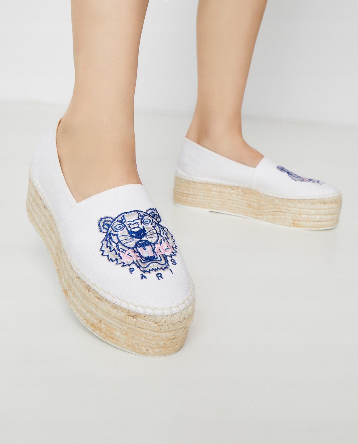 KENZO – Espadryle na platformie PF852ES400F70 Biały roz 38
