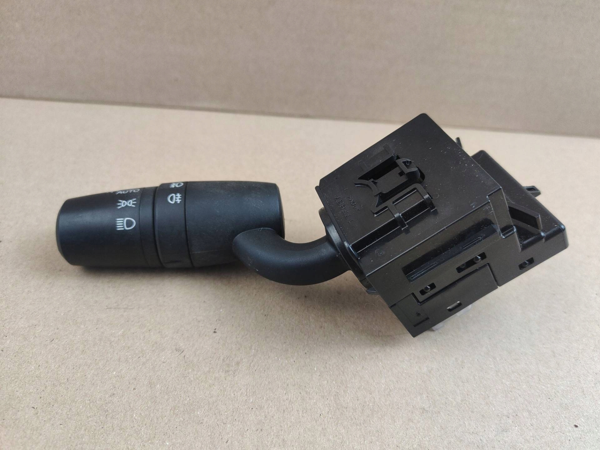 light switch Mazda 6 3 GJ 2013 17F887