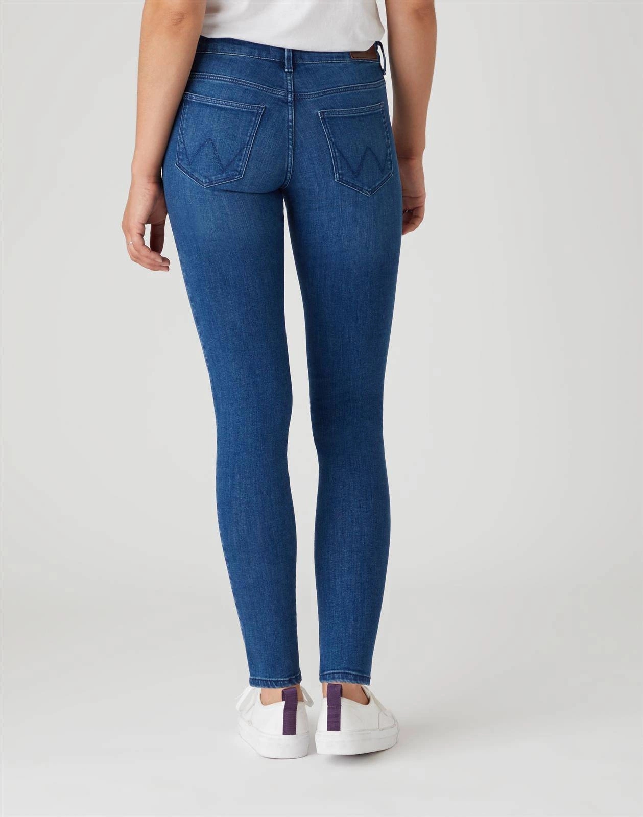 Dámské džínové úzké nohavice kalhoty Wrangler Skinny True MID W28KWY116 27/32