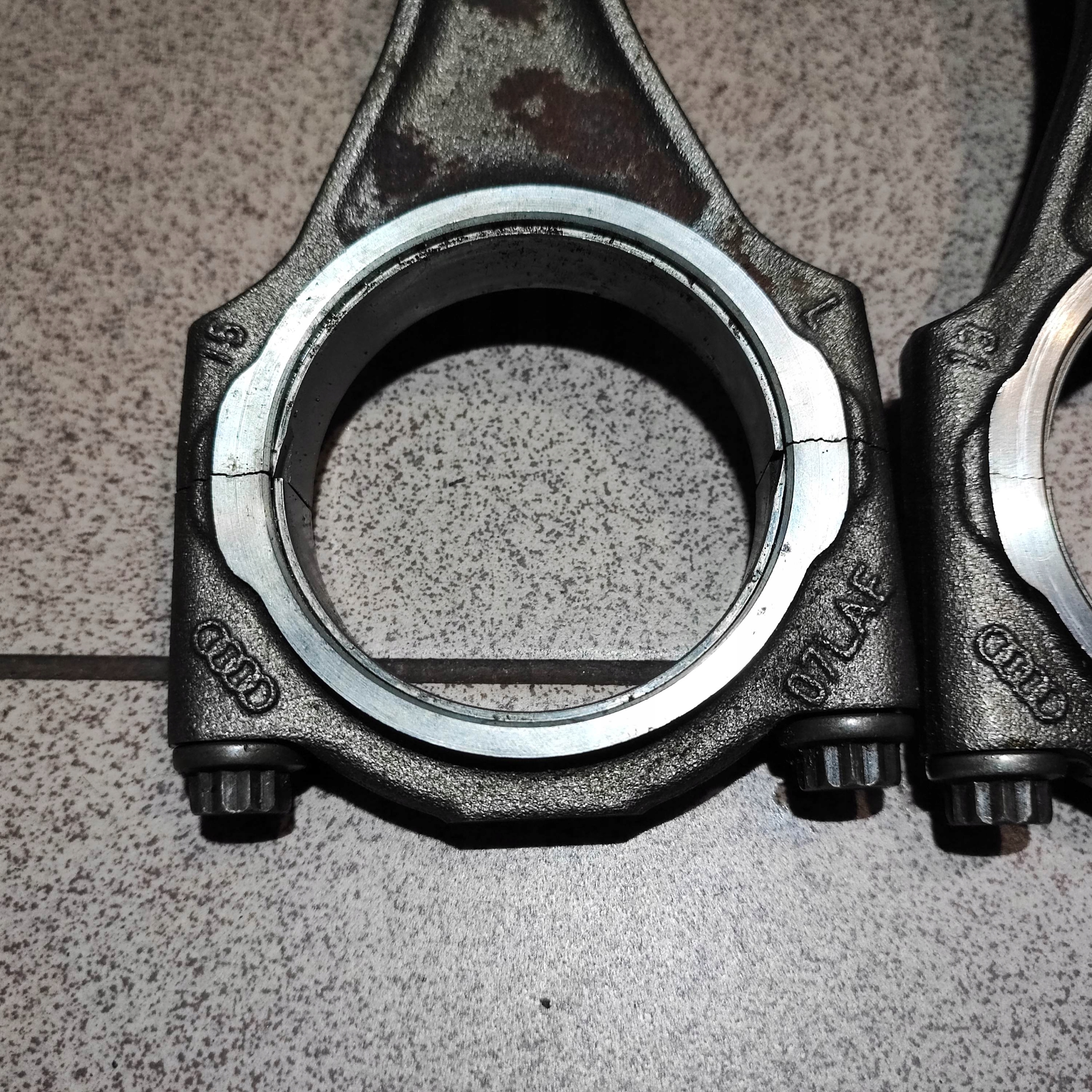 TŁOK TŁOKI KORBA AUDI A6 C6 S6 A8 S8 D3 5.2 V10 Numer katalogowy oryginału 07L107104R