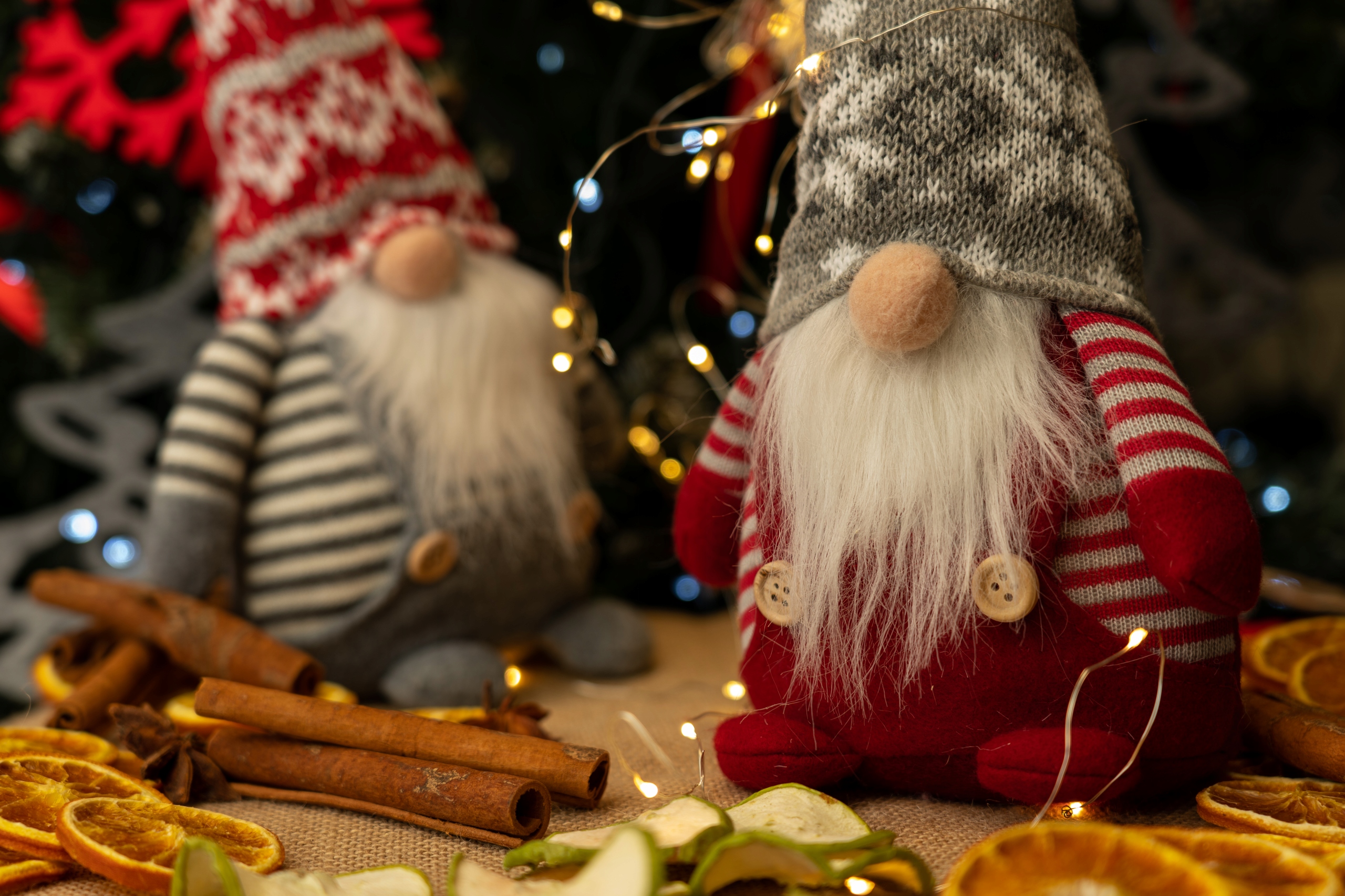 ŚWIĄTECZNE SKRZATY POD CHOINKĘ KRASNALE GNOMY 2szt KOMPLET OZDOBA ŚWIĘTA Szerokość produktu 17 cm