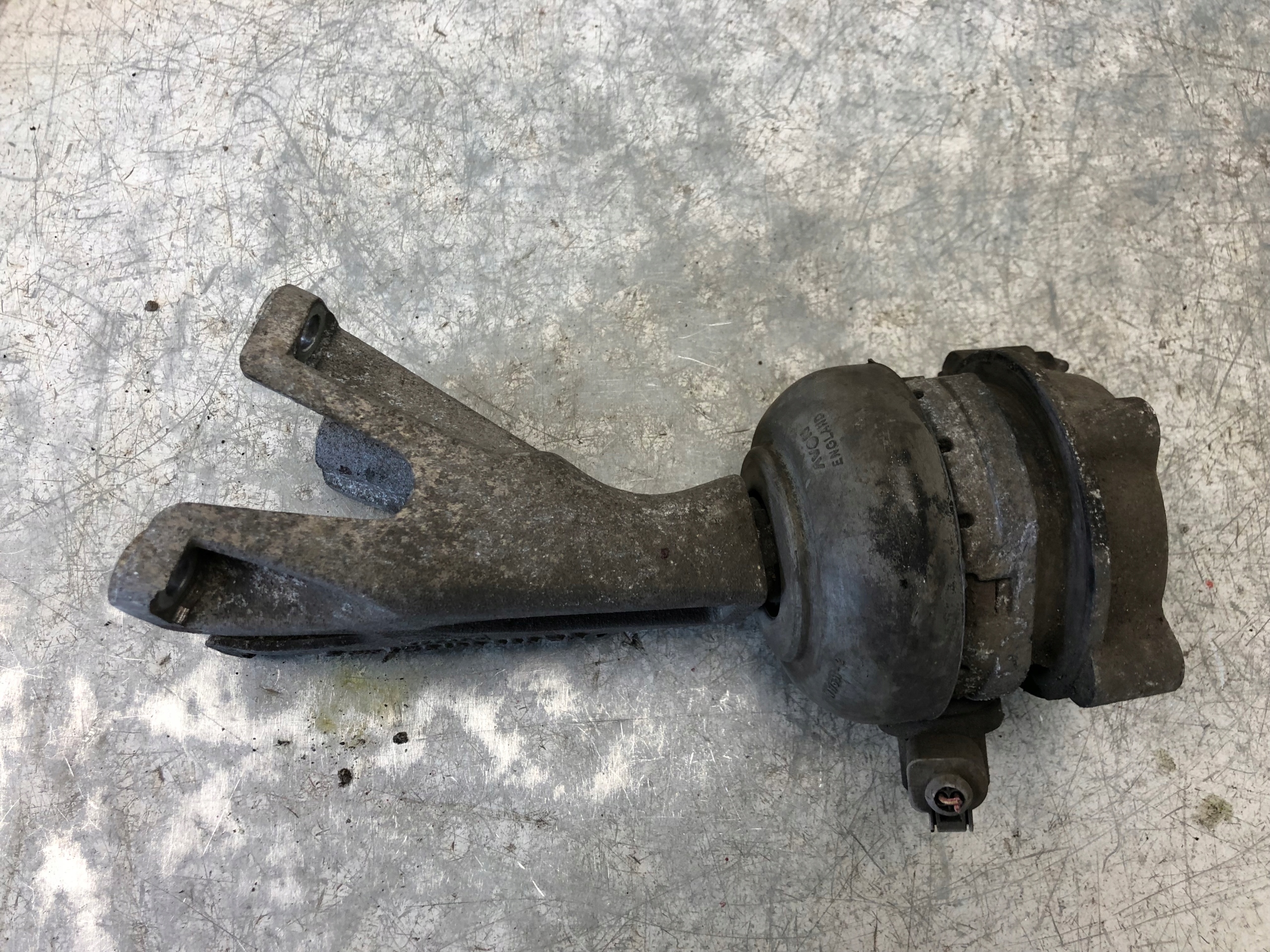 airbag engine mount AUDI A8 D3 4E0199381