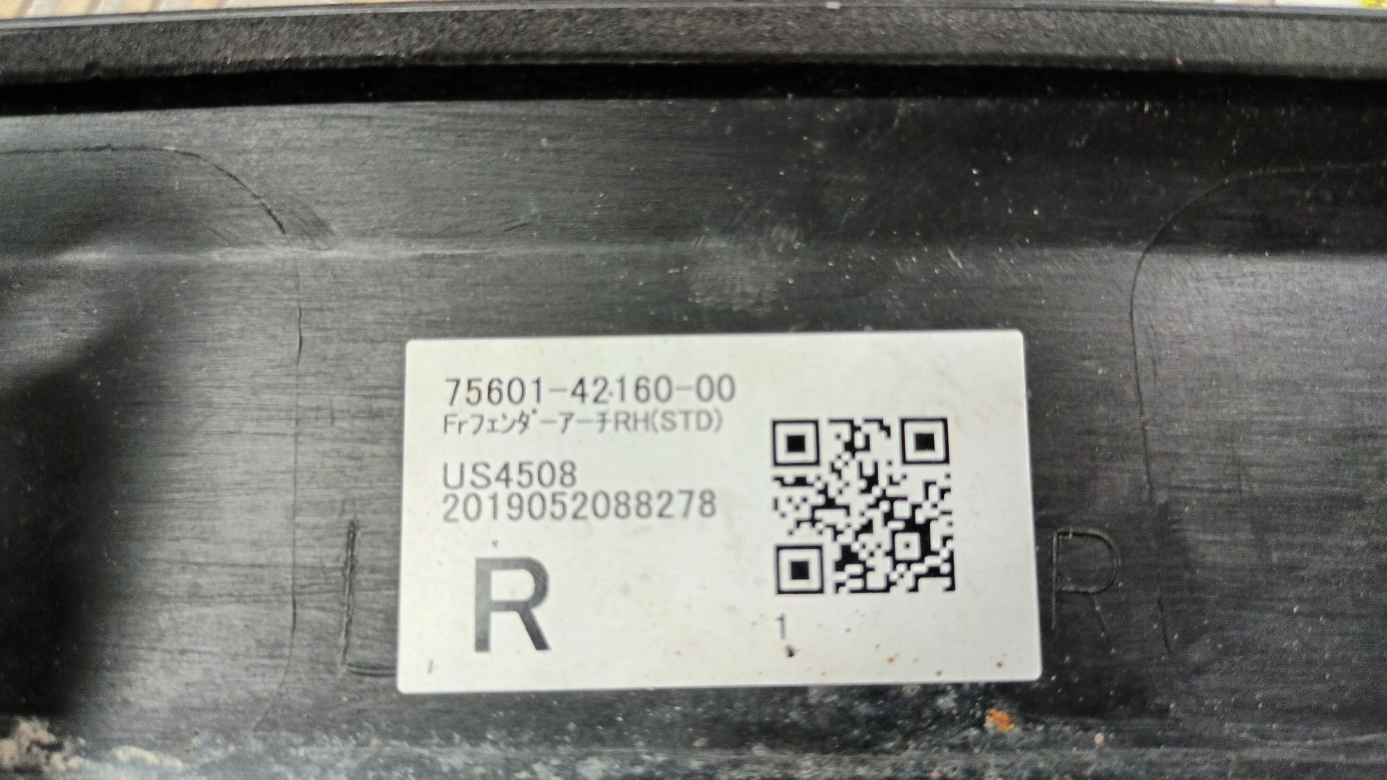 cap for fender right front TOYOTA RAV4 V 2019R->