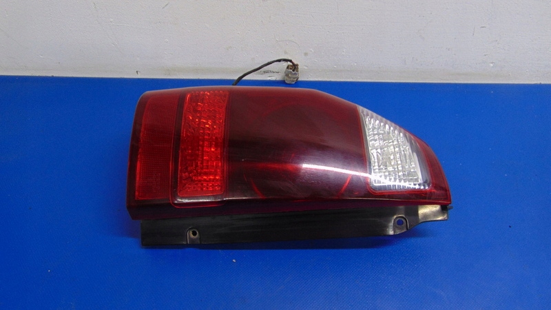 light left rear part MITSUBISHI PAJERO III 3 99-06R