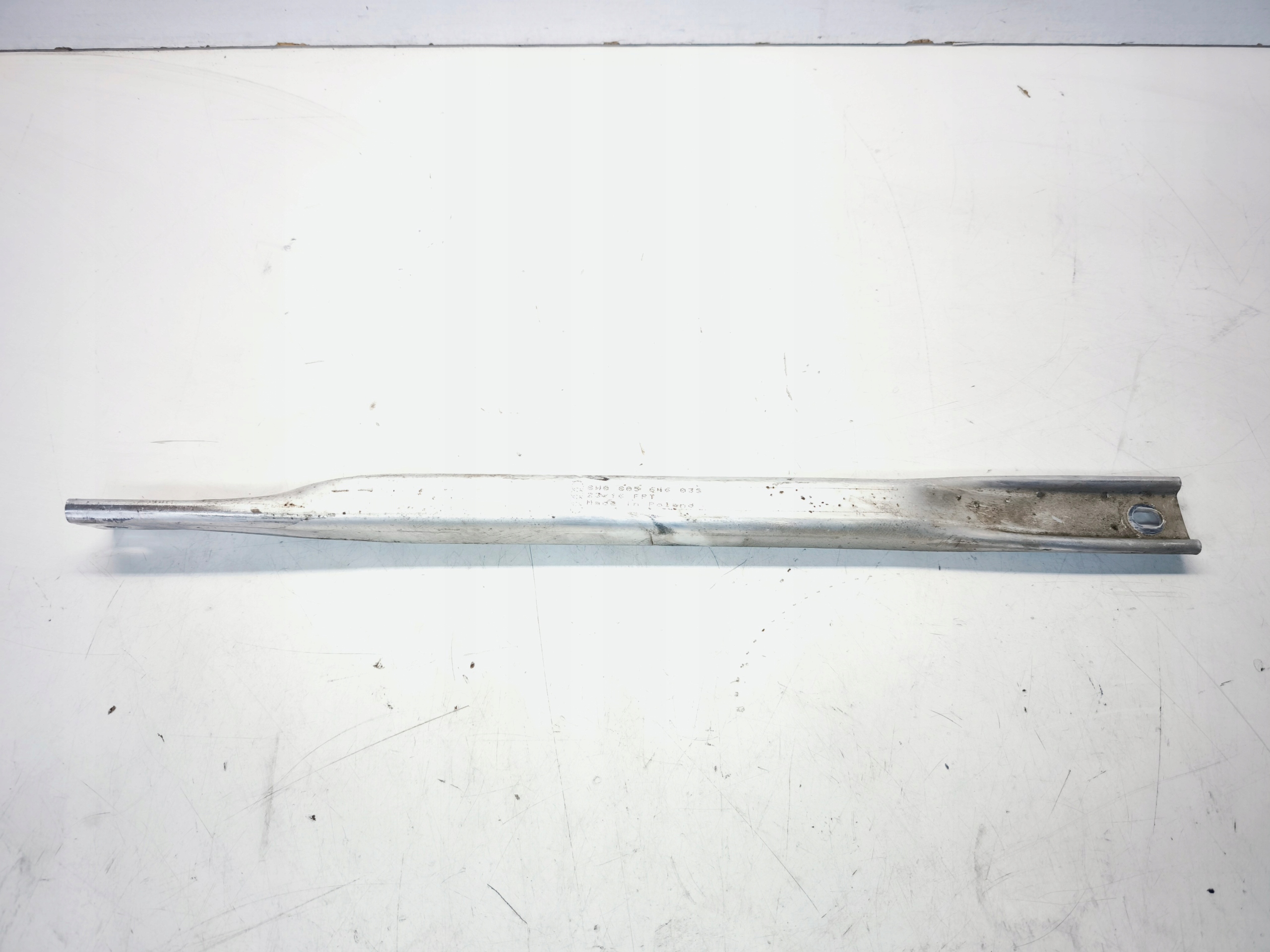 pillar NADWOZIA right AUDI A4 B9 8W0805646