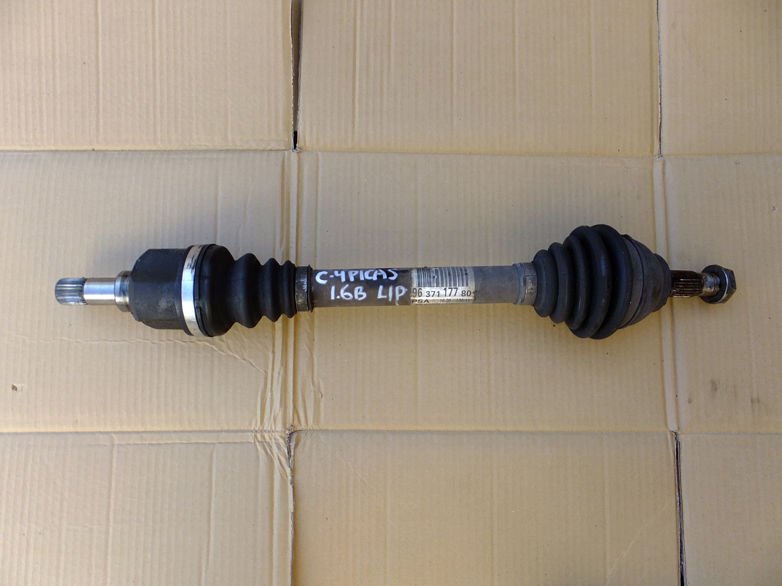 semi-axis left citroen c4 picasso and 1,6 VTI 9637117780