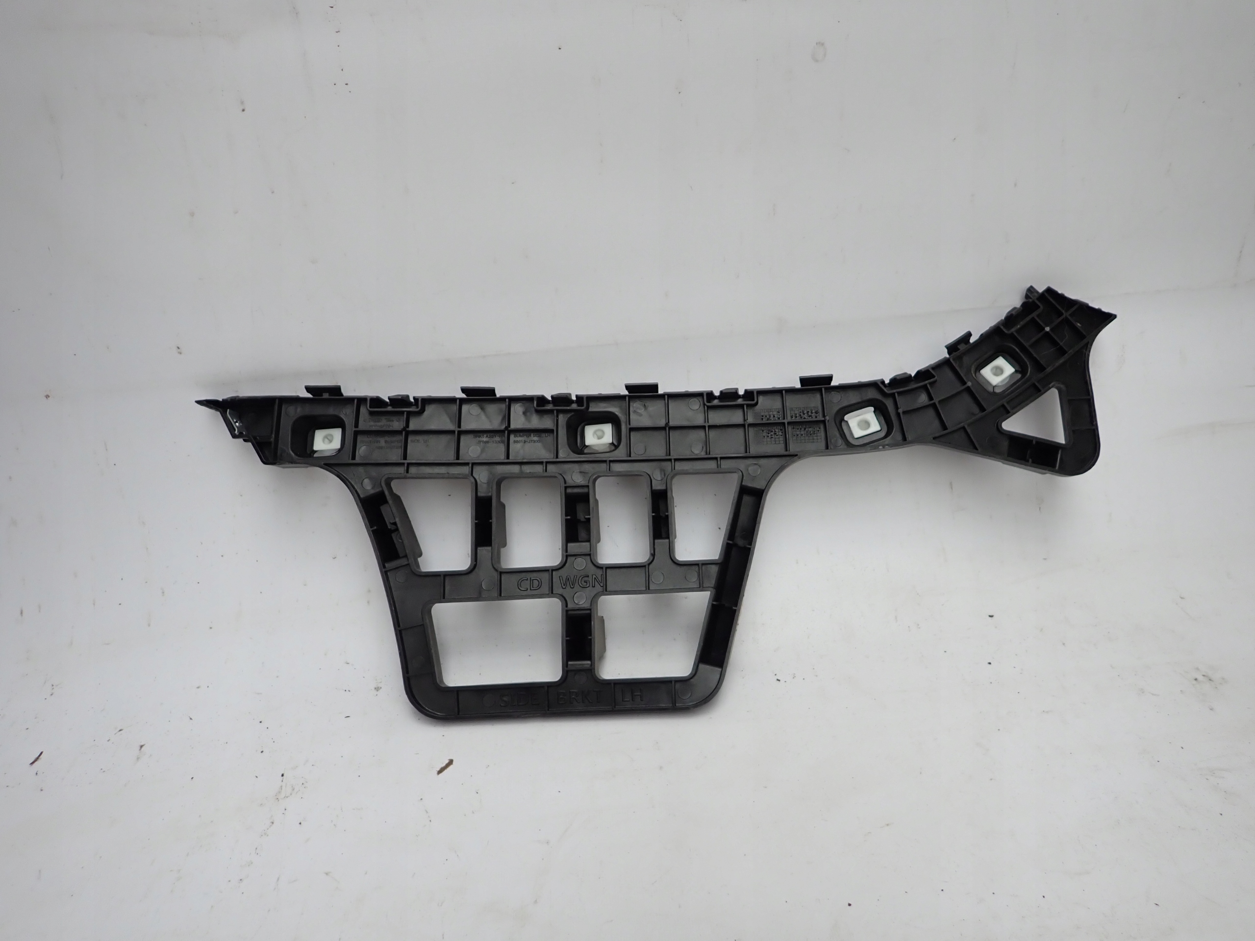KIA CEED III KOMBI 18- bumper bracket left rear part 86613-J7300