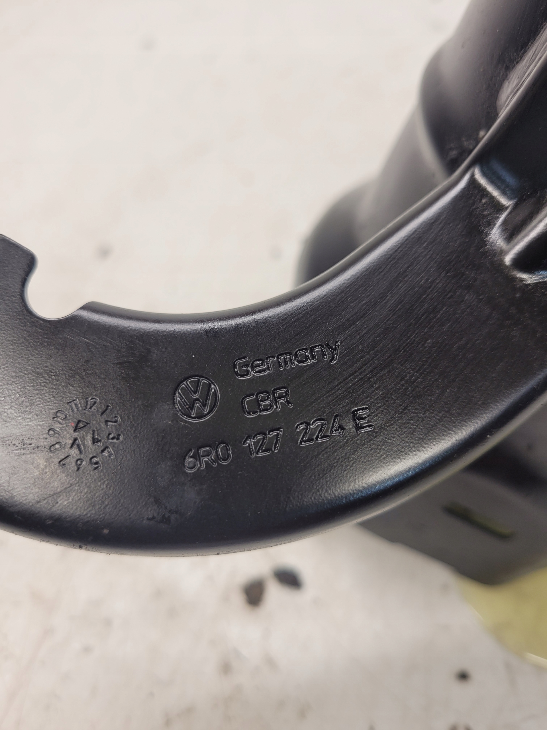 POKLOPAČ FILTERA GORIVA AUDI A1 VW SEAT 6R0127224E
