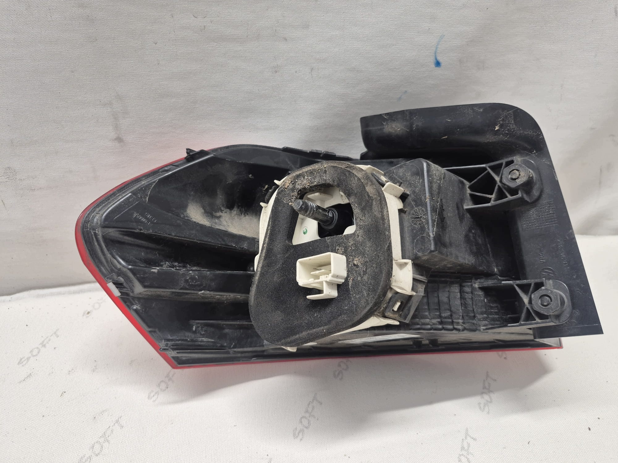VW TOURAN II 5TA 15- light right rear part rear 5TA945096D