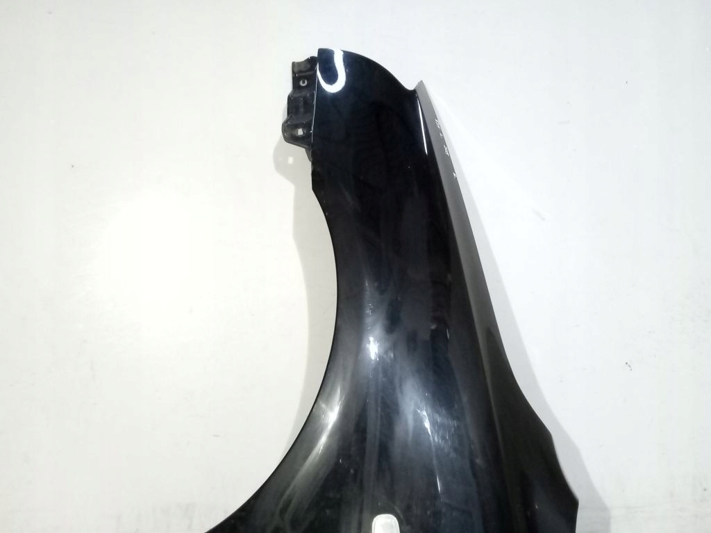 Toyota Avensis T25 fender left 209