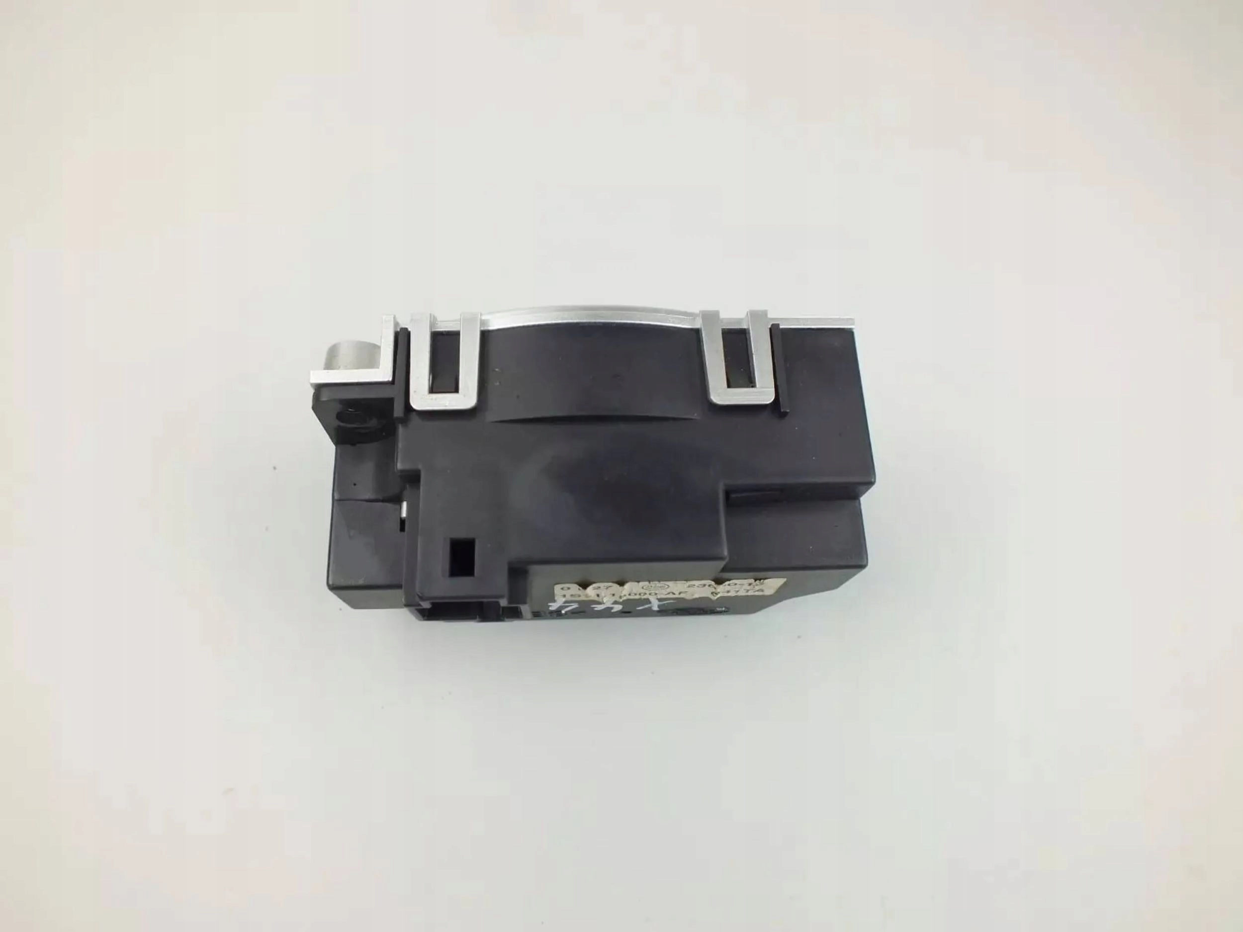 Ford Mondeo Mk III 2001 clock