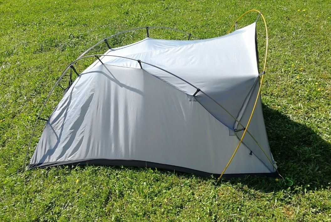 Namiot 2 osobowy Hawk 2 Snow Alu 5000 mm Kolor dominujący pomarańcze i czerwienie