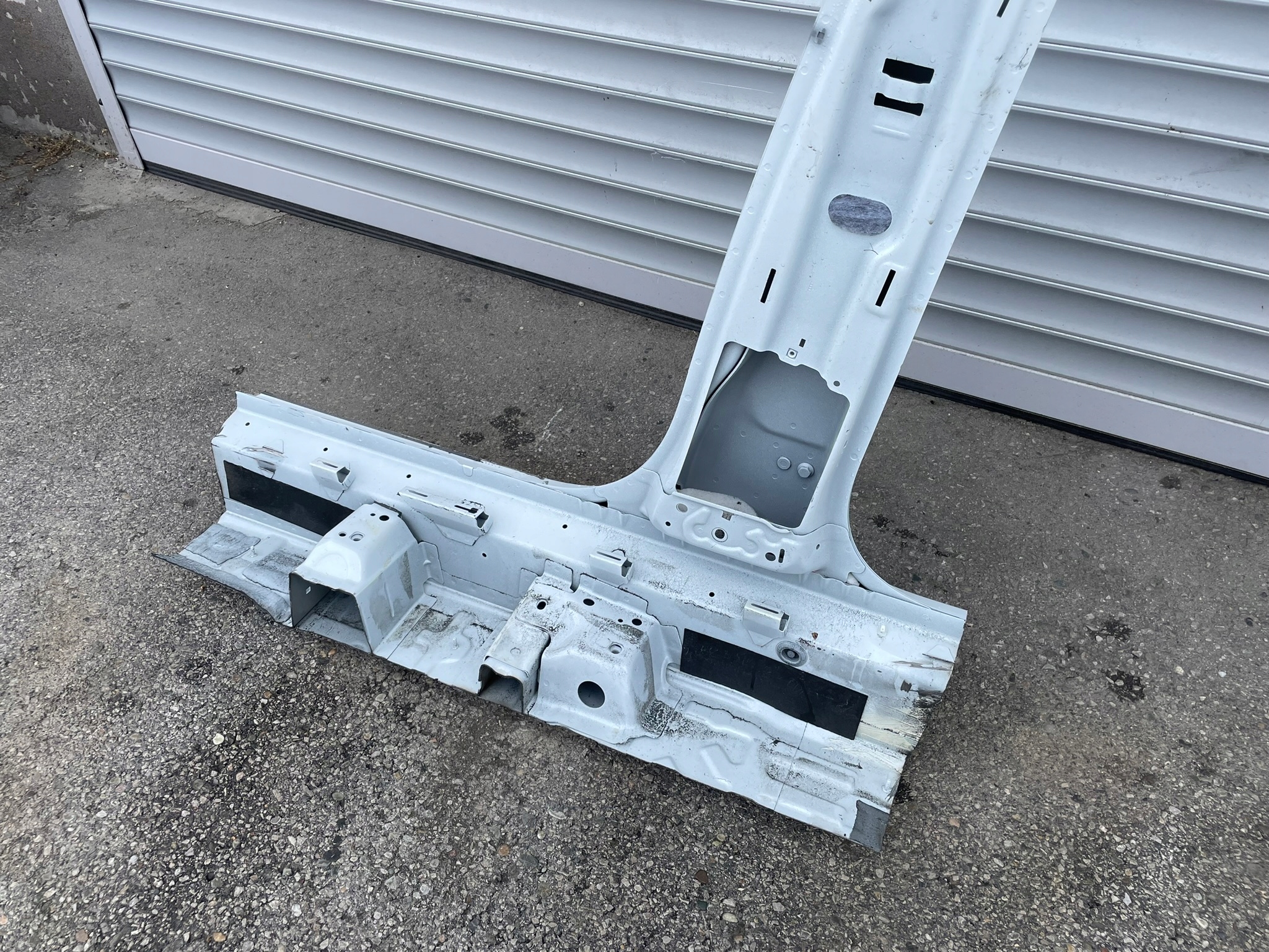AUDI A4 B9 LIFT sedan threshold pillar right LS9R