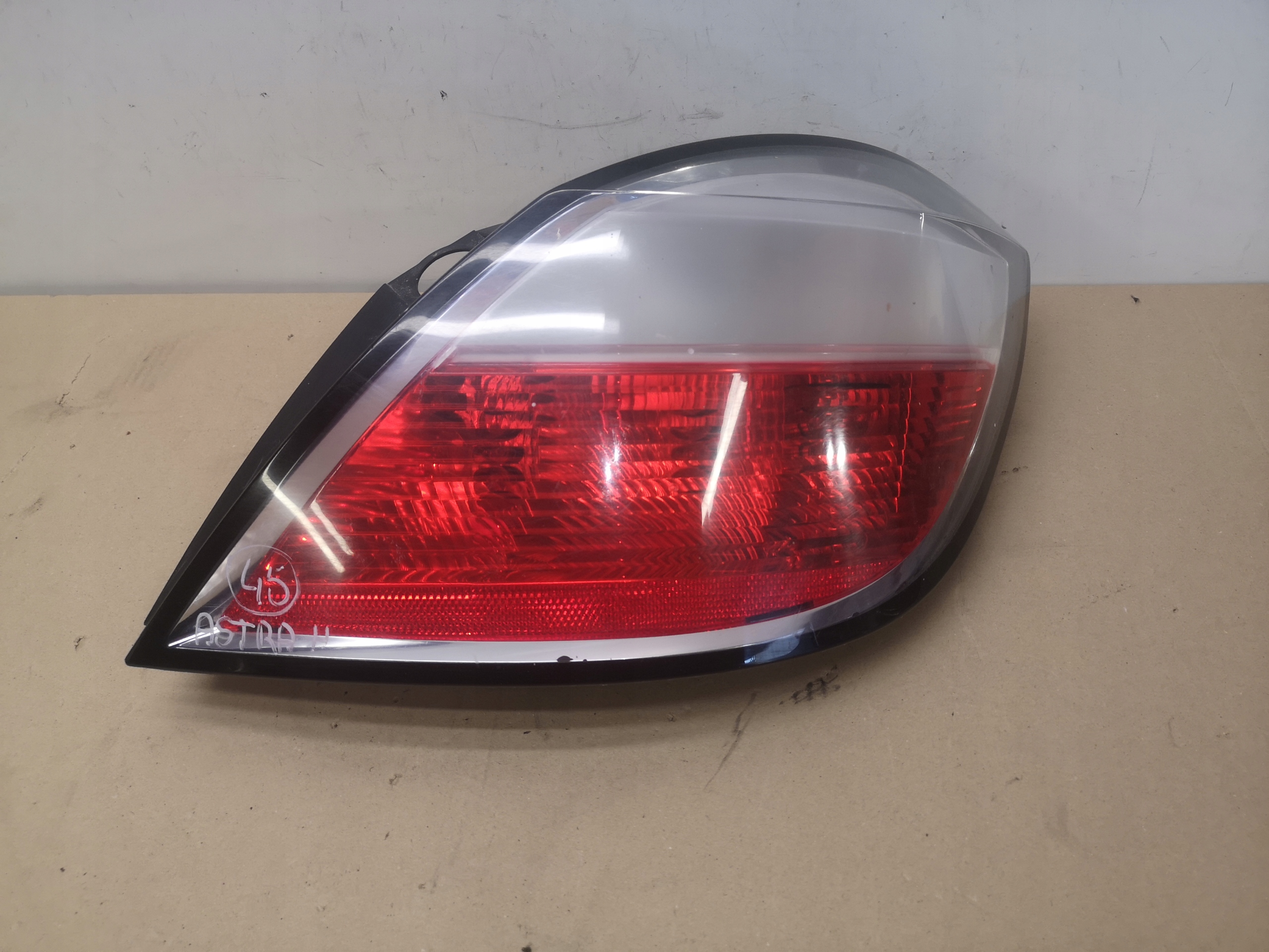 opel Astra H III фонарь левый задний 342691834