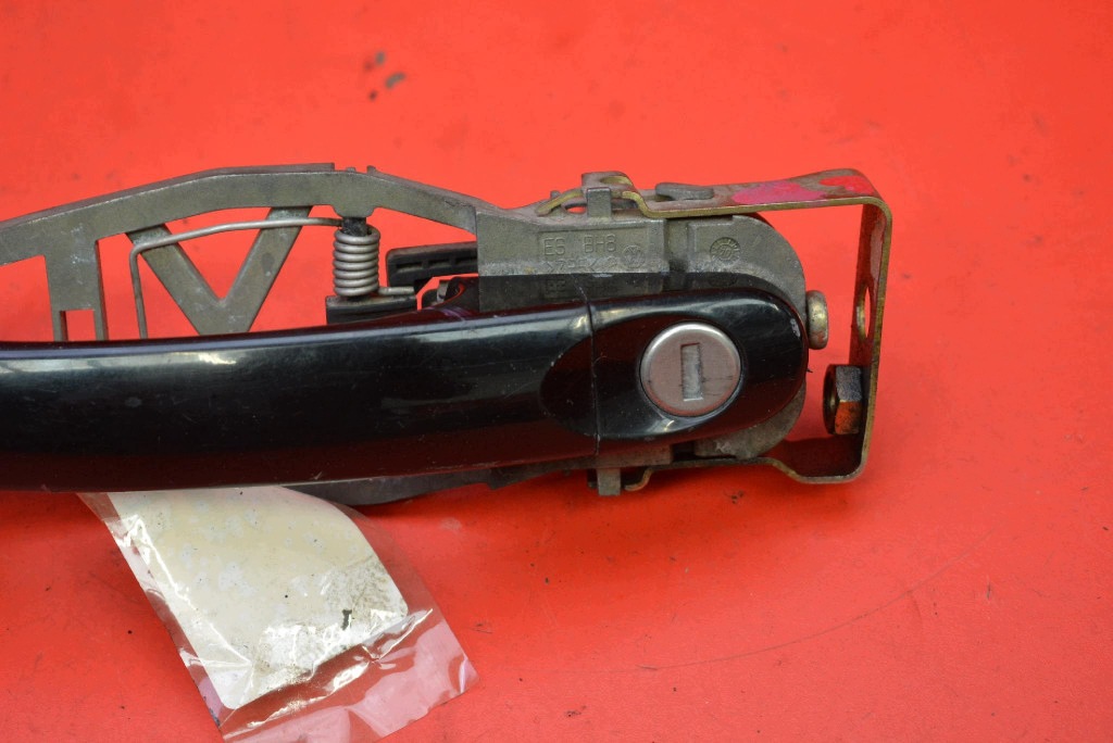 handle left front front black 1T0837885 VW TOURAN 1 and 03-06