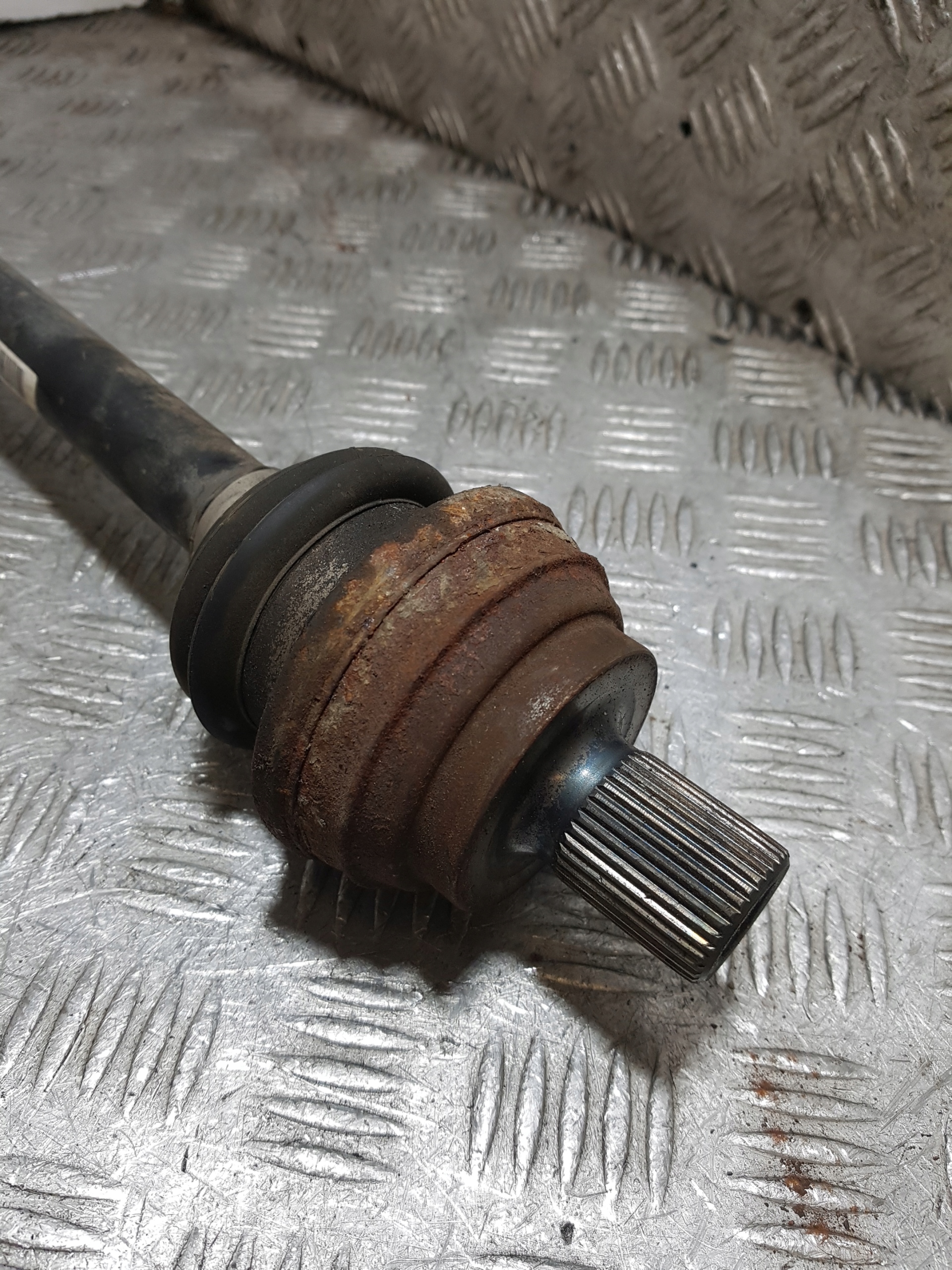 semi-axis semi-axis left rear SKODA OCTAVIA 3 5Q0501203C