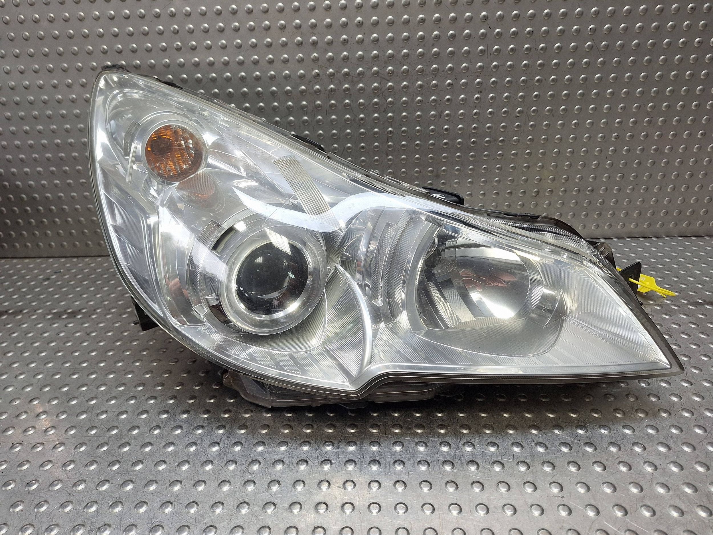 XENON right REFLEKTOR SUBARU LEGACY OUTBACK 09-12 EU