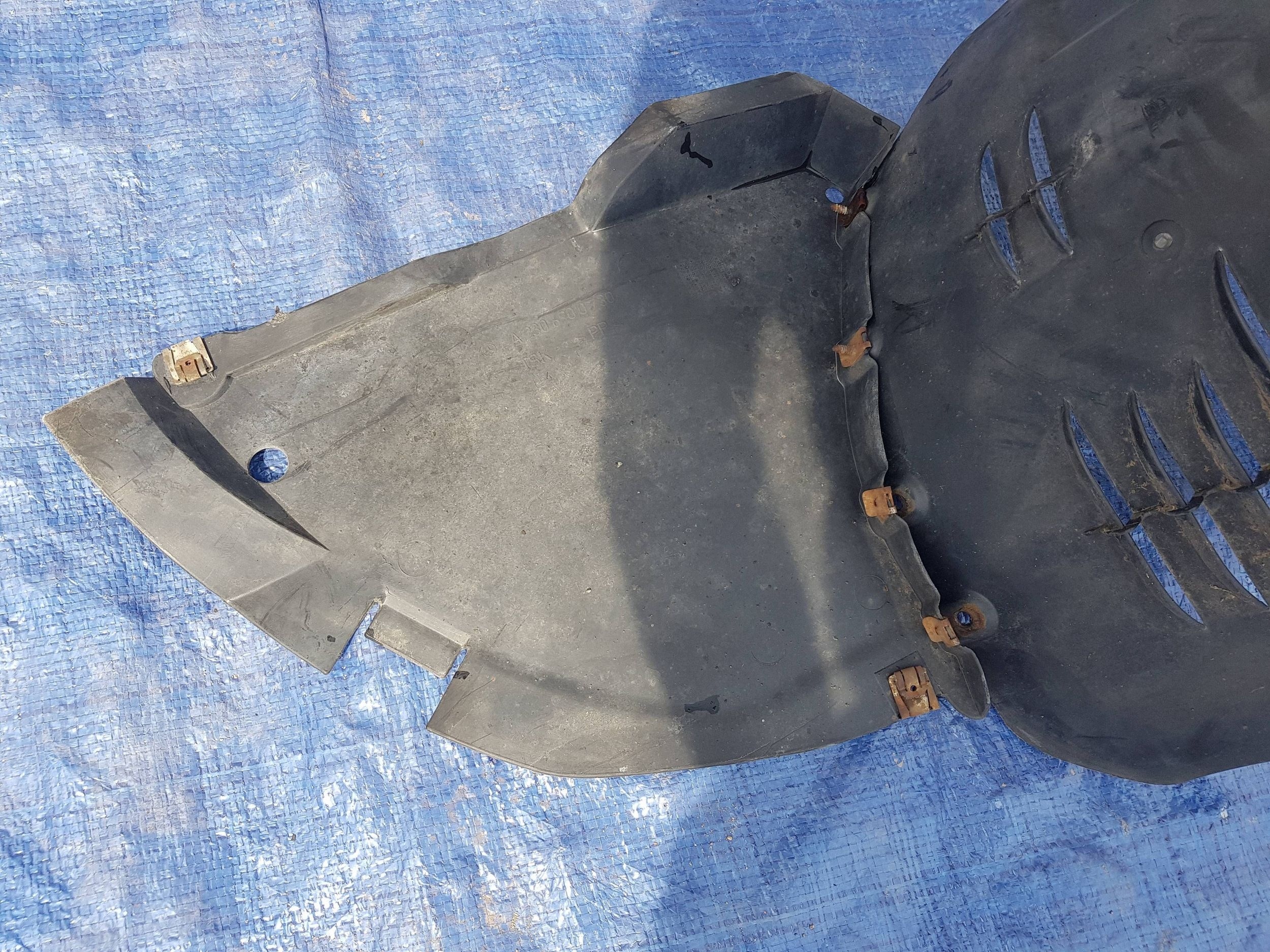 mudguard front left side Mercedes-Benz SL R230 2306980530fd