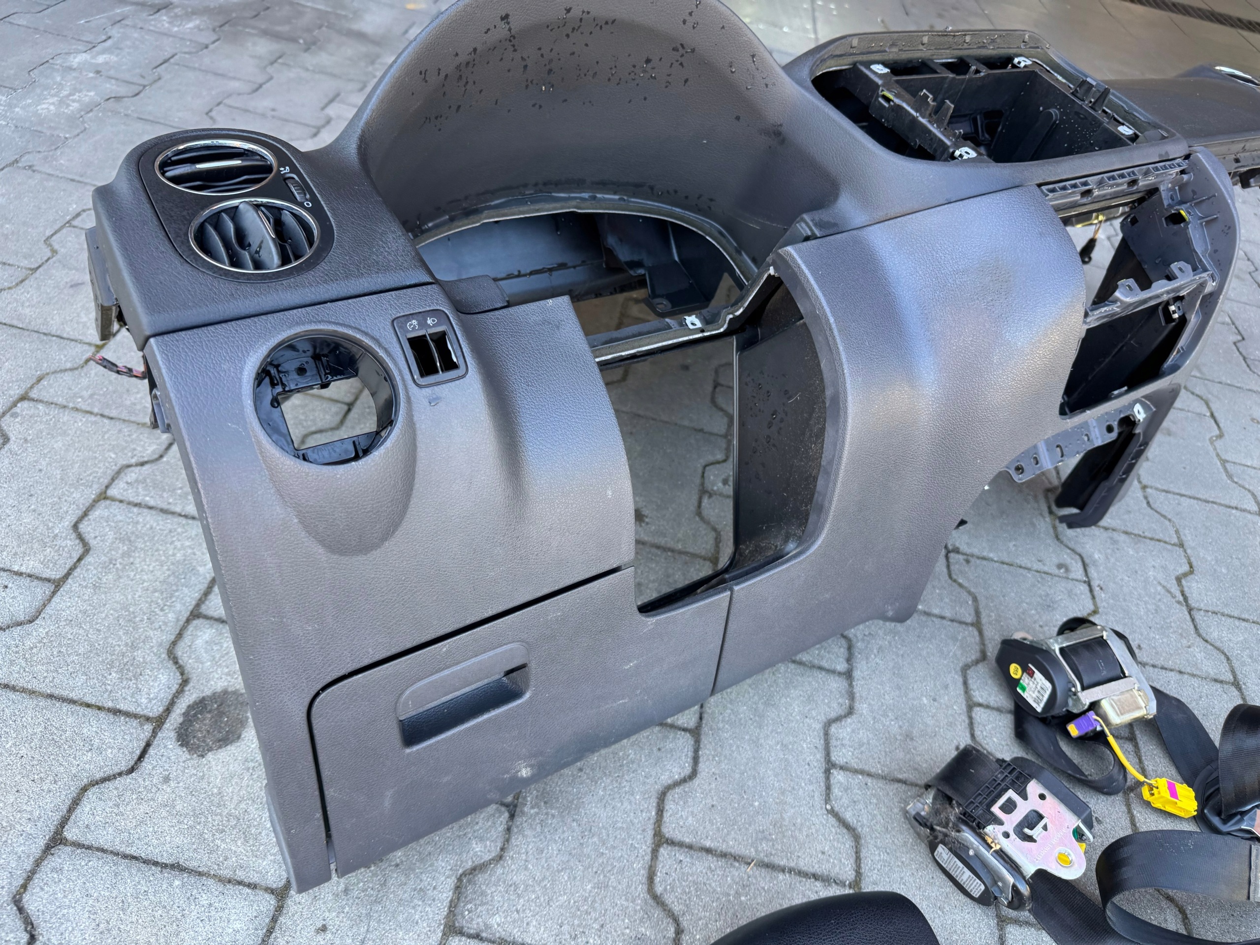 console dashboard airbag tension belts VW GOLF V plus