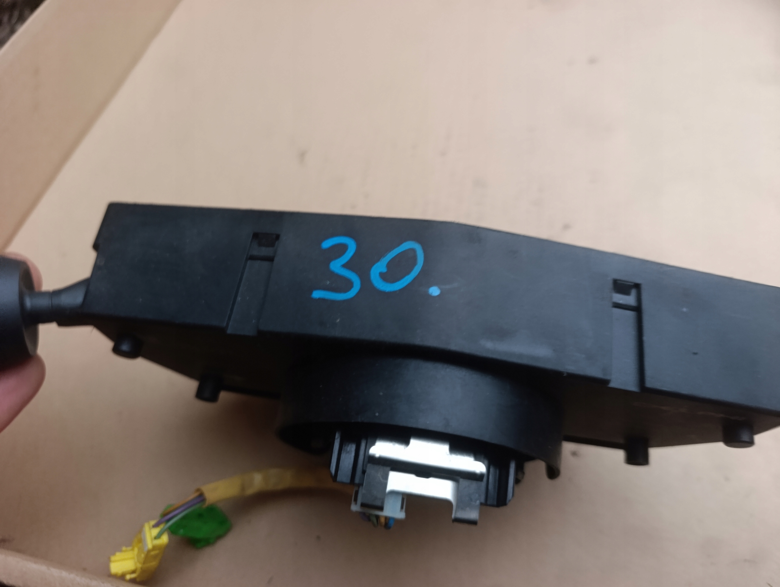 interruttore DEVIO LUCI TERGICRISTALLO TERGI luci Opel Corsa D 06-14 13142283
