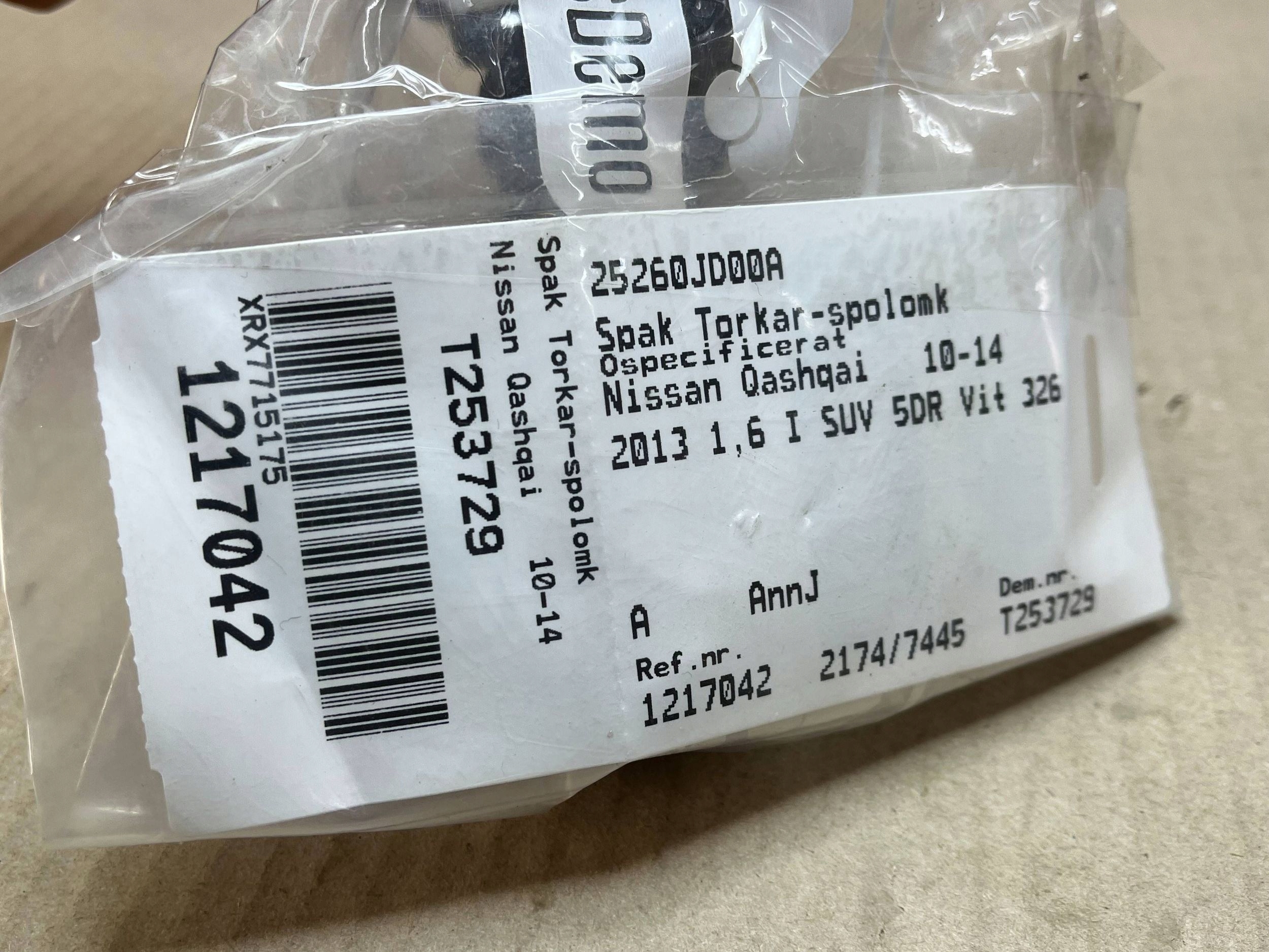 ručice brisača Nissan Qashqai 25260JD00A