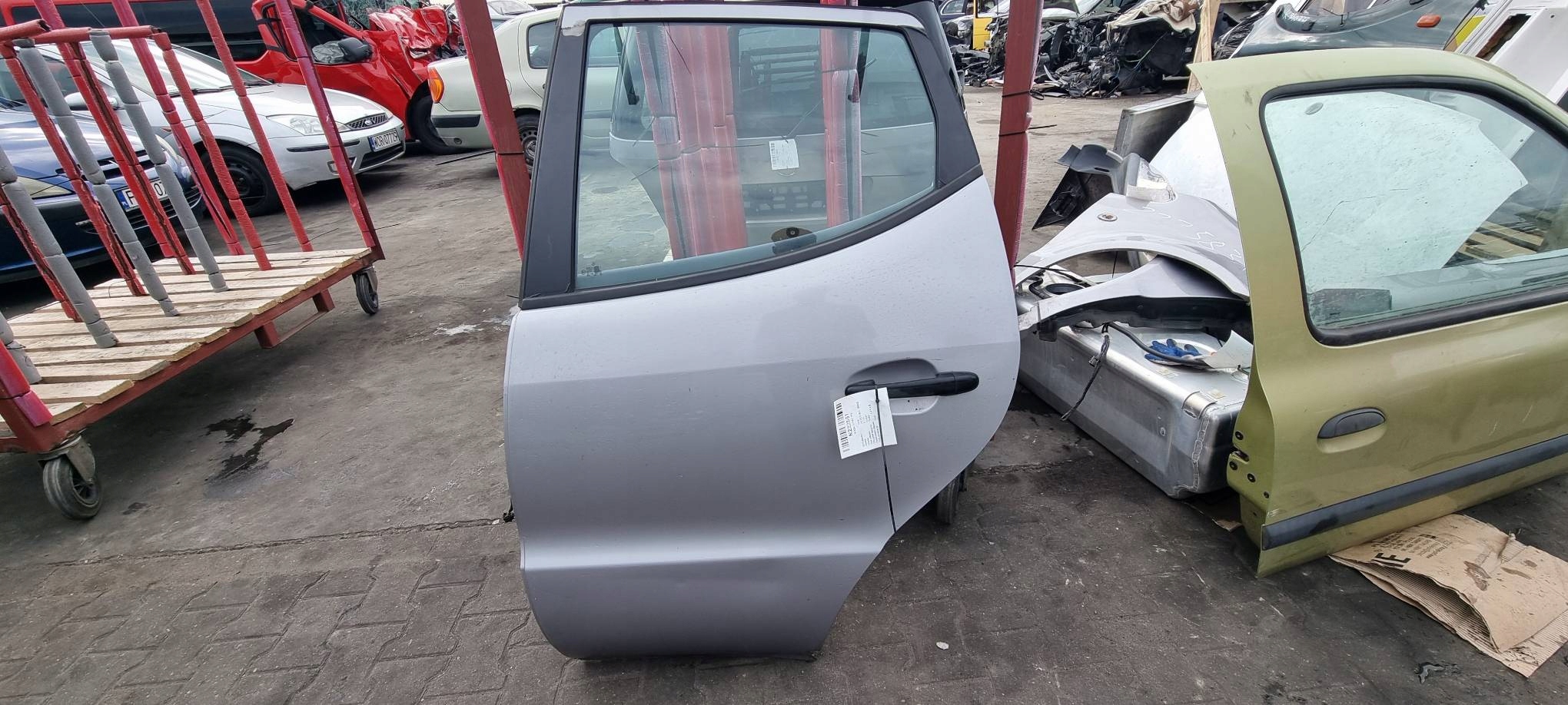 Tür links heck 706 MERCEDES - BENZ W168