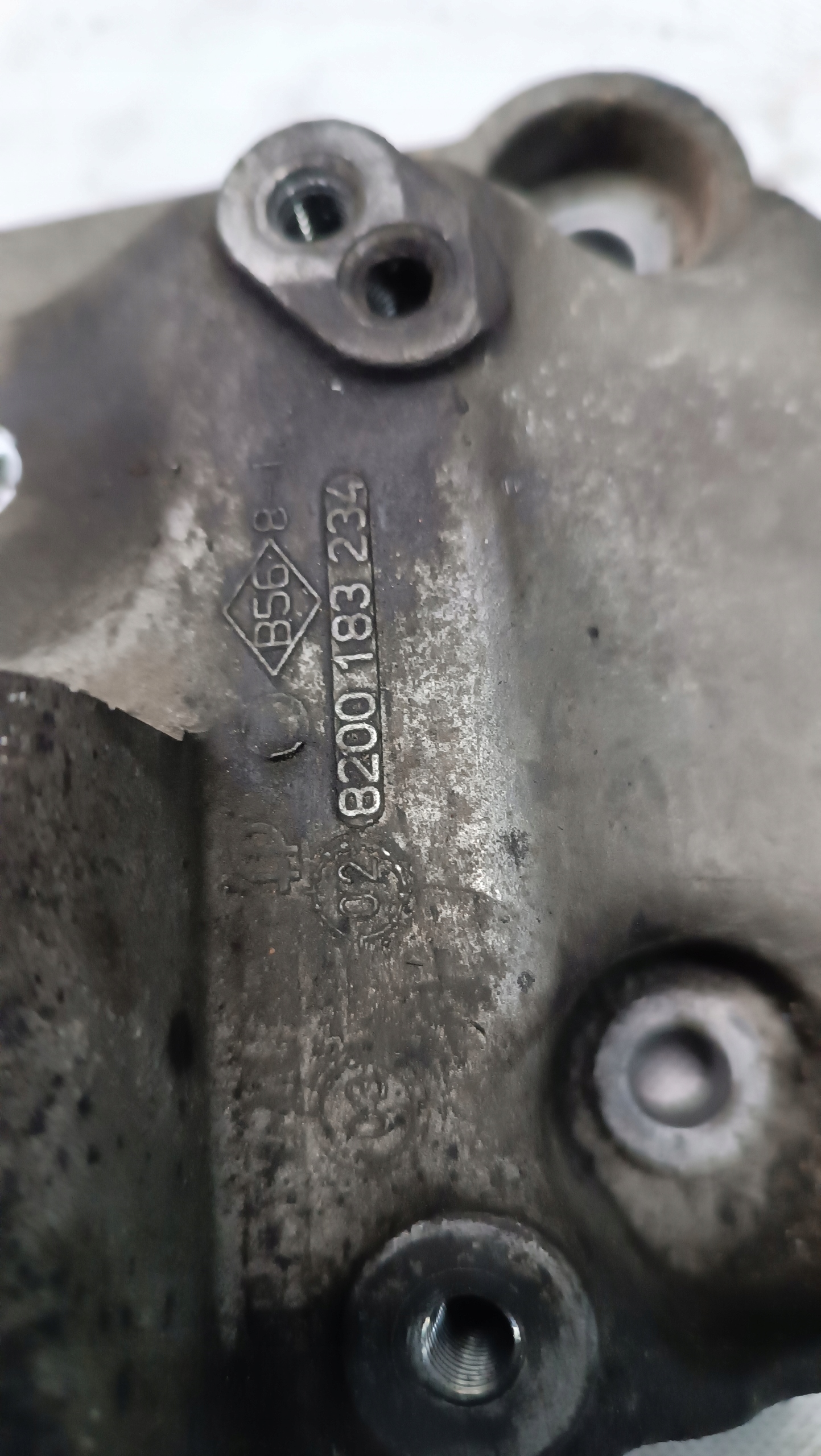 Stütze Halter ALTERNATORA RENAULT LAGUNA II 1.9DCI