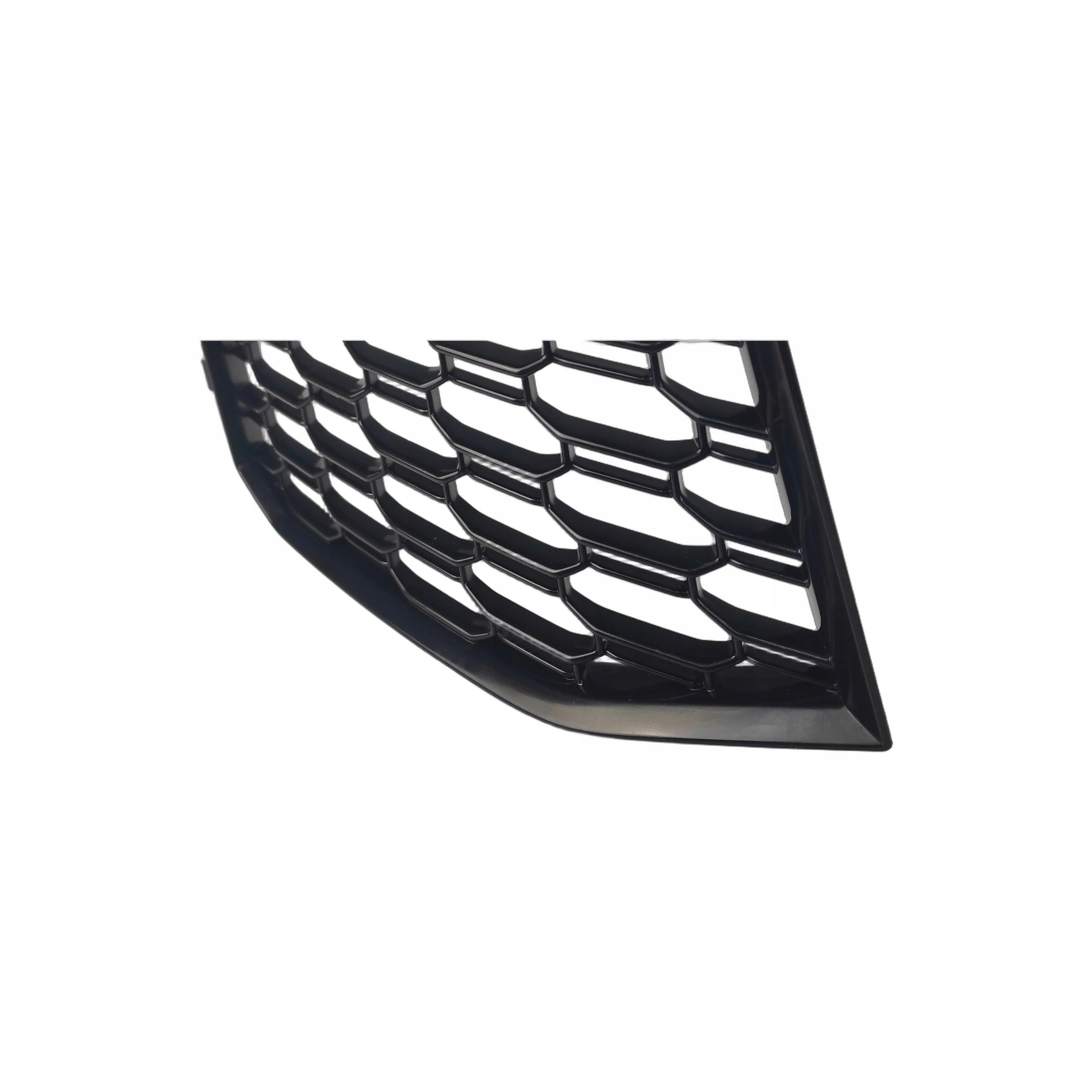 grid of a bumper right AUDI RS4 RS5 8W6807682P