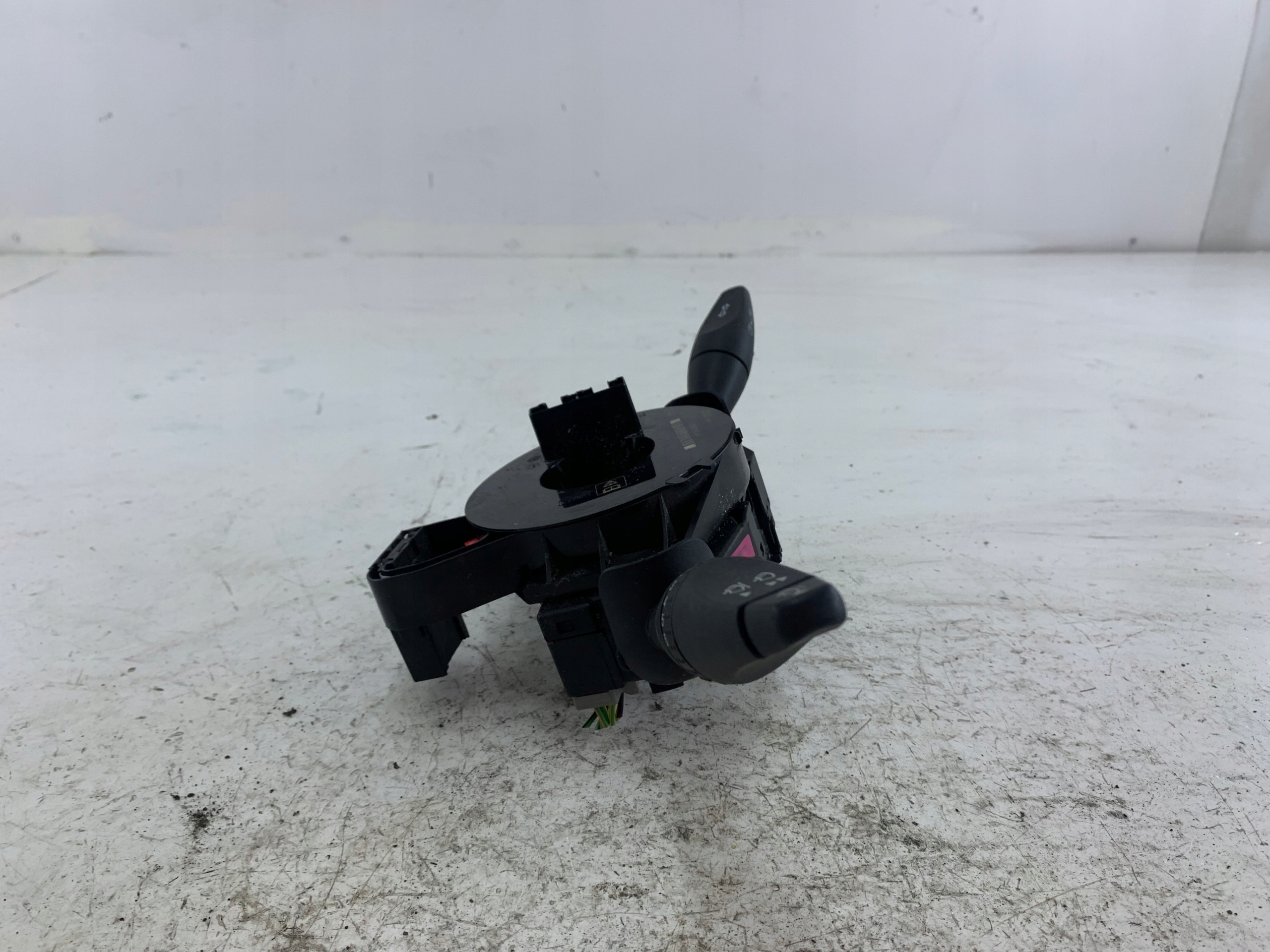 FORD FIESTA MK6 LIFT commande levier commodo sous volant