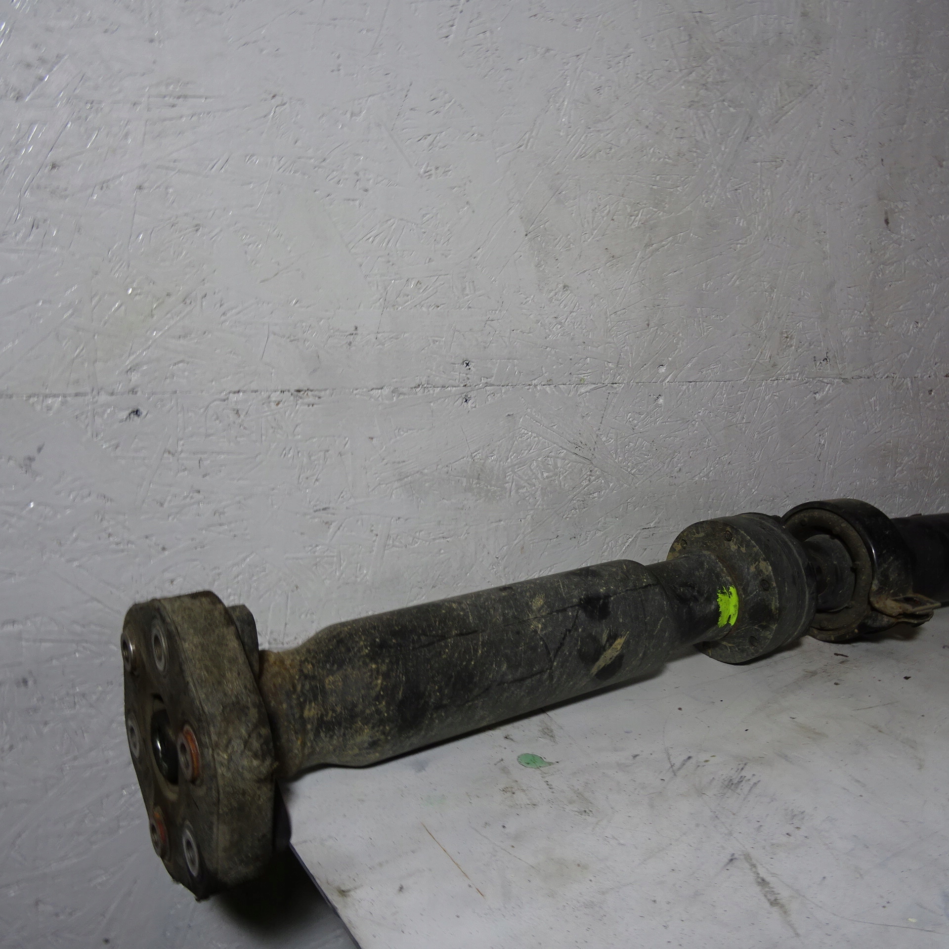 INFINITI FX30 II 3.0TD cardan rear part
