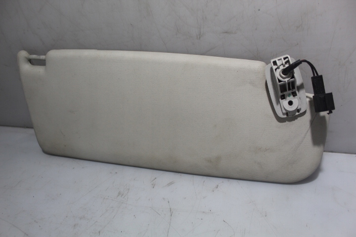 OSŁONA PRZECIWSŁONECZNA PRAWA VOLKSWAGEN GOLF V Waga produktu z opakowaniem jednostkowym 5 kg