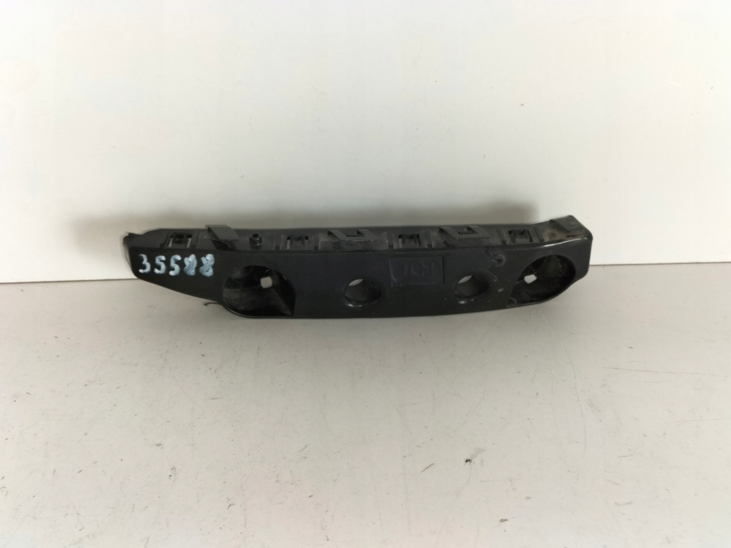 support holder of a bumper front left NISSAN PULSAR 14