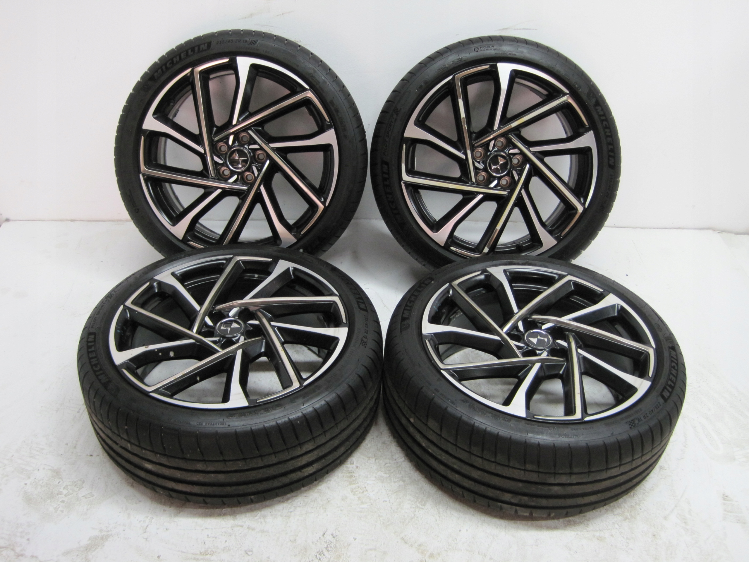 wheels discs tyres CITROEN DS9 R19 7MM