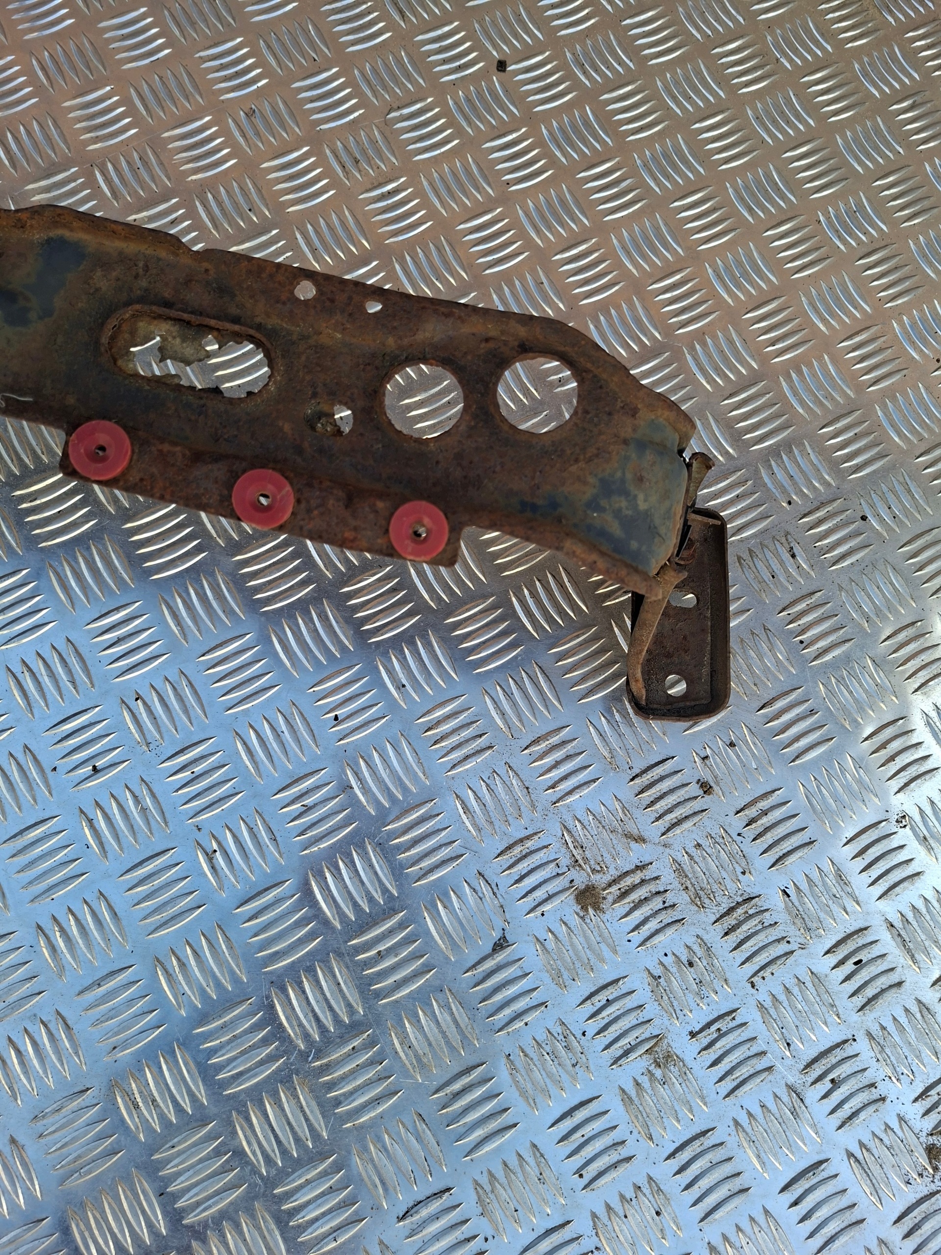 radiator stiffener FORD FOCUS MK3