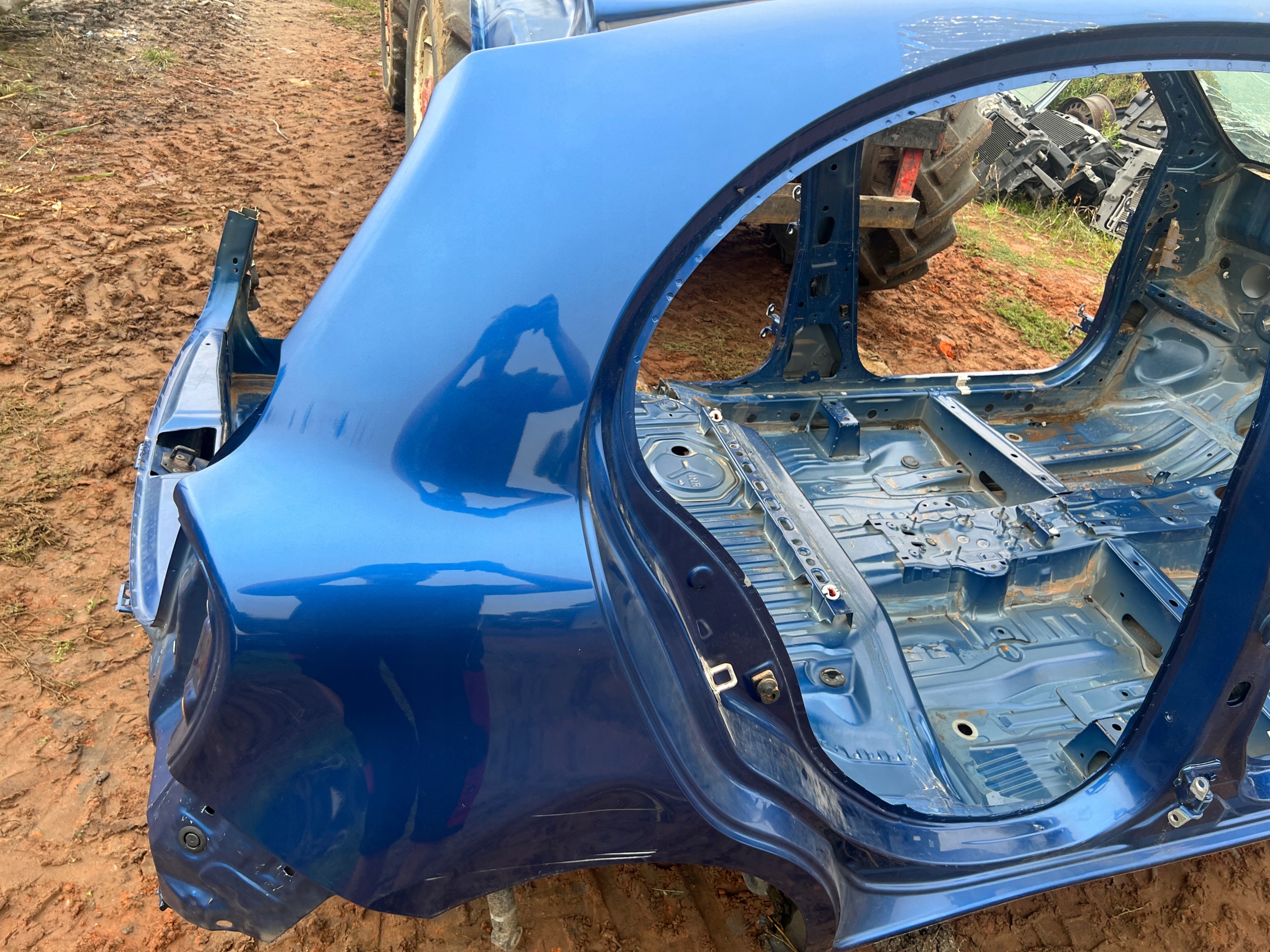 NISSAN MICRA K13 РЕСТАЙЛІНГ ЧЕТВЕРТИНА СТІЙКА ЗАД. ПРАВА EU