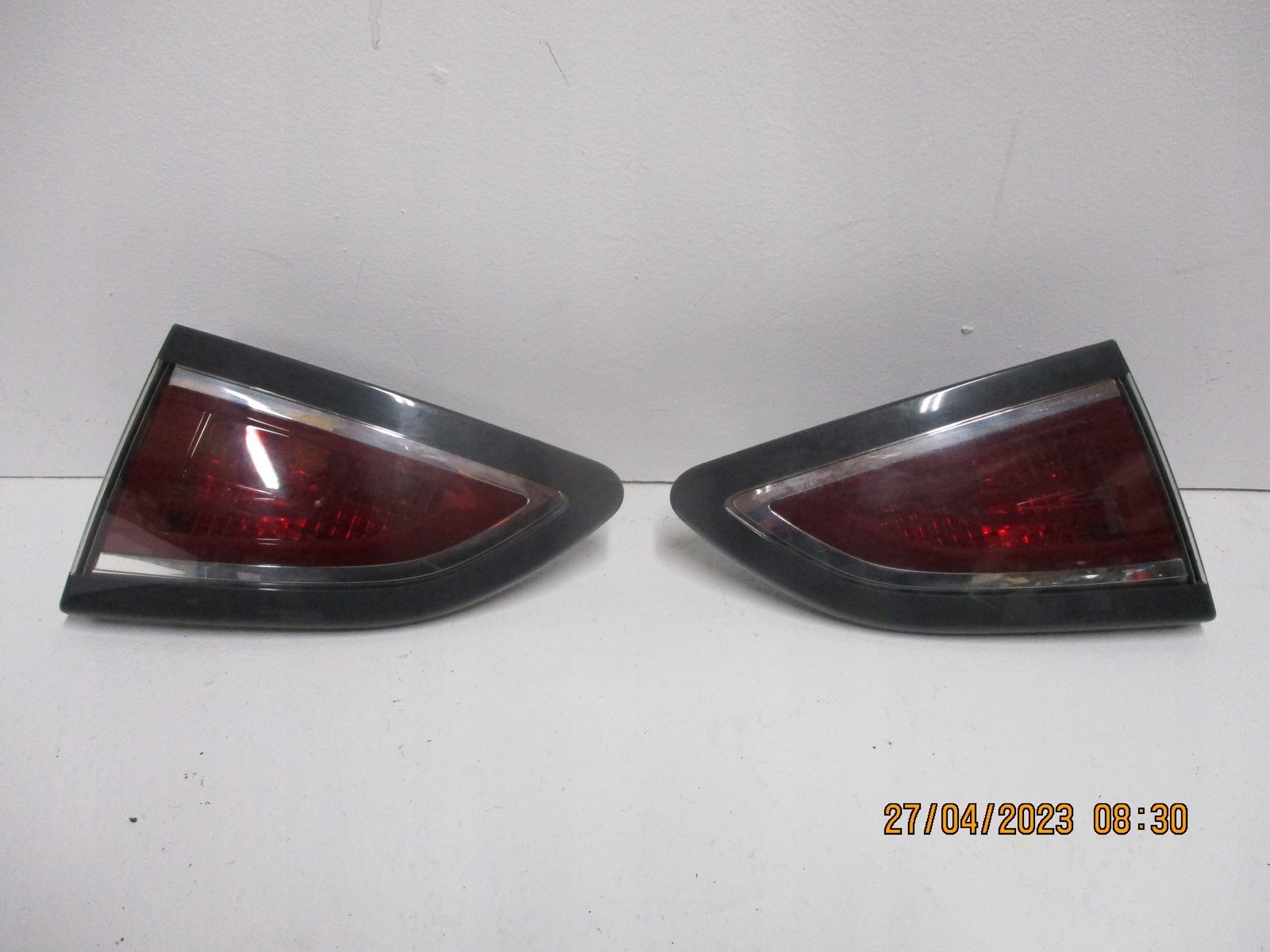 light lights rear. Renault Scenic III CROSS to the bonnet