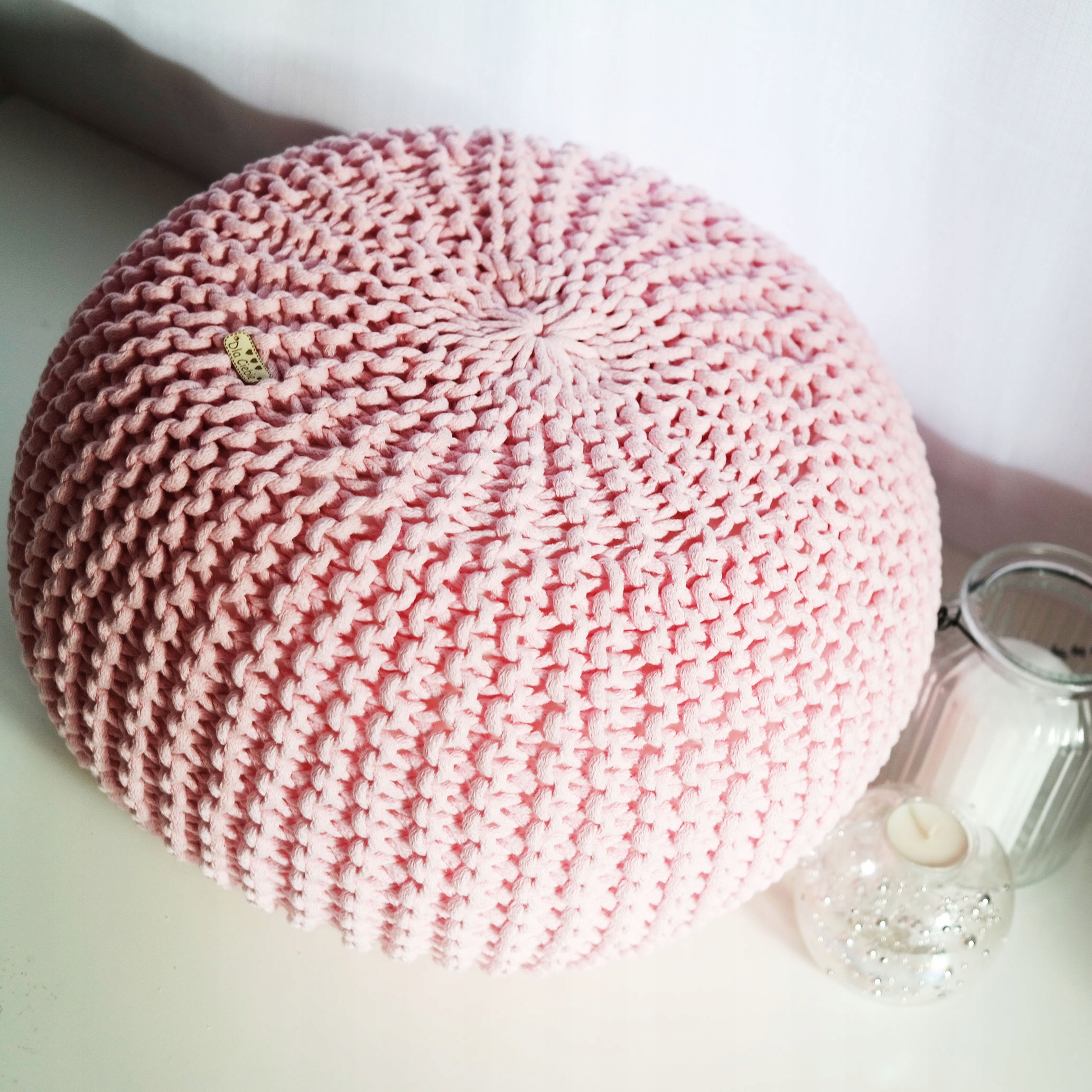 PUFA DO SALONU 50x20 PLECIONA DZIERGANA ZE SZNURKA 47 KOLORÓW BOHO SCANDI Szerokość mebla 50 cm