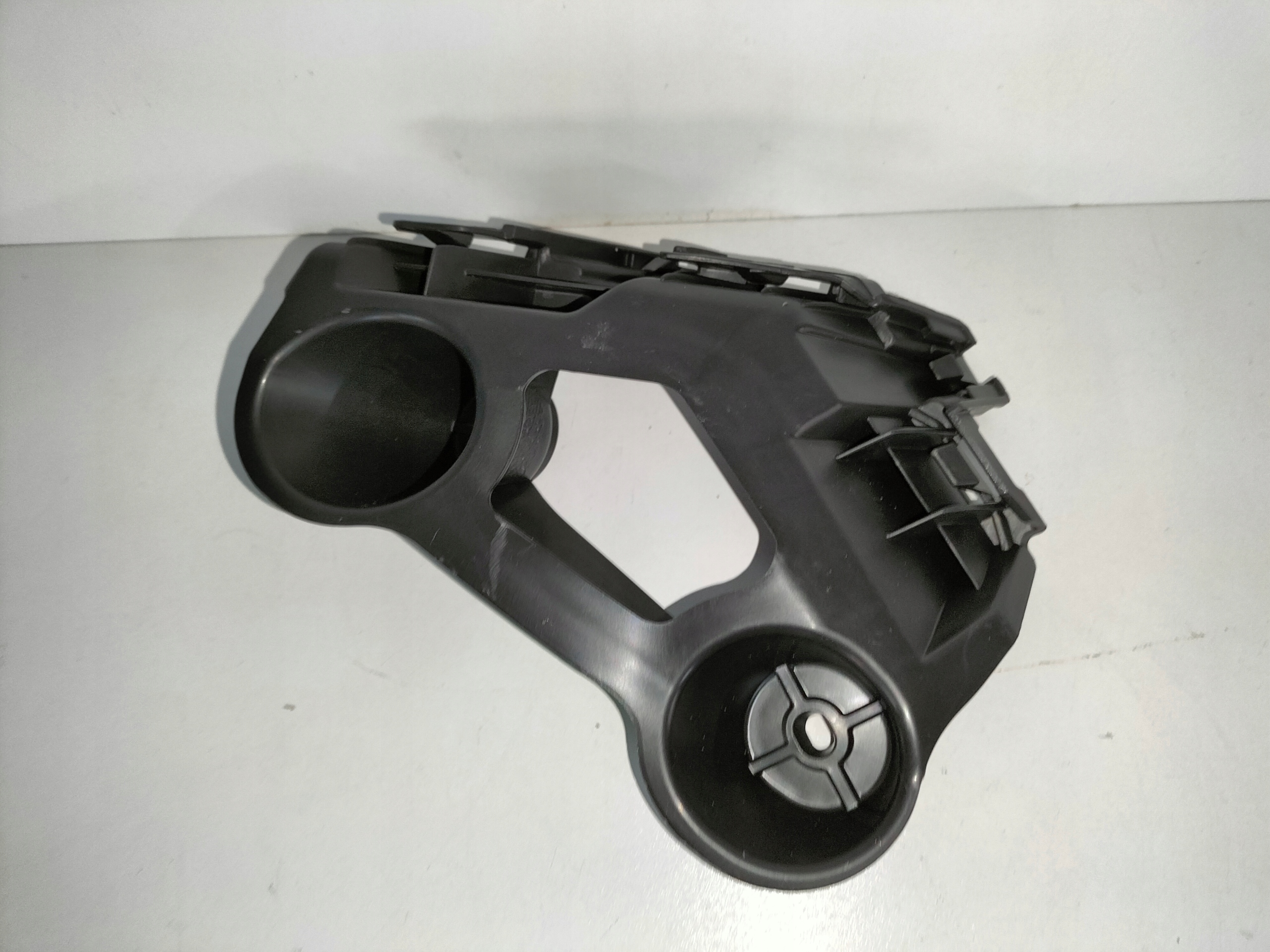 bumper bracket rear part right SKODA SCALA 19